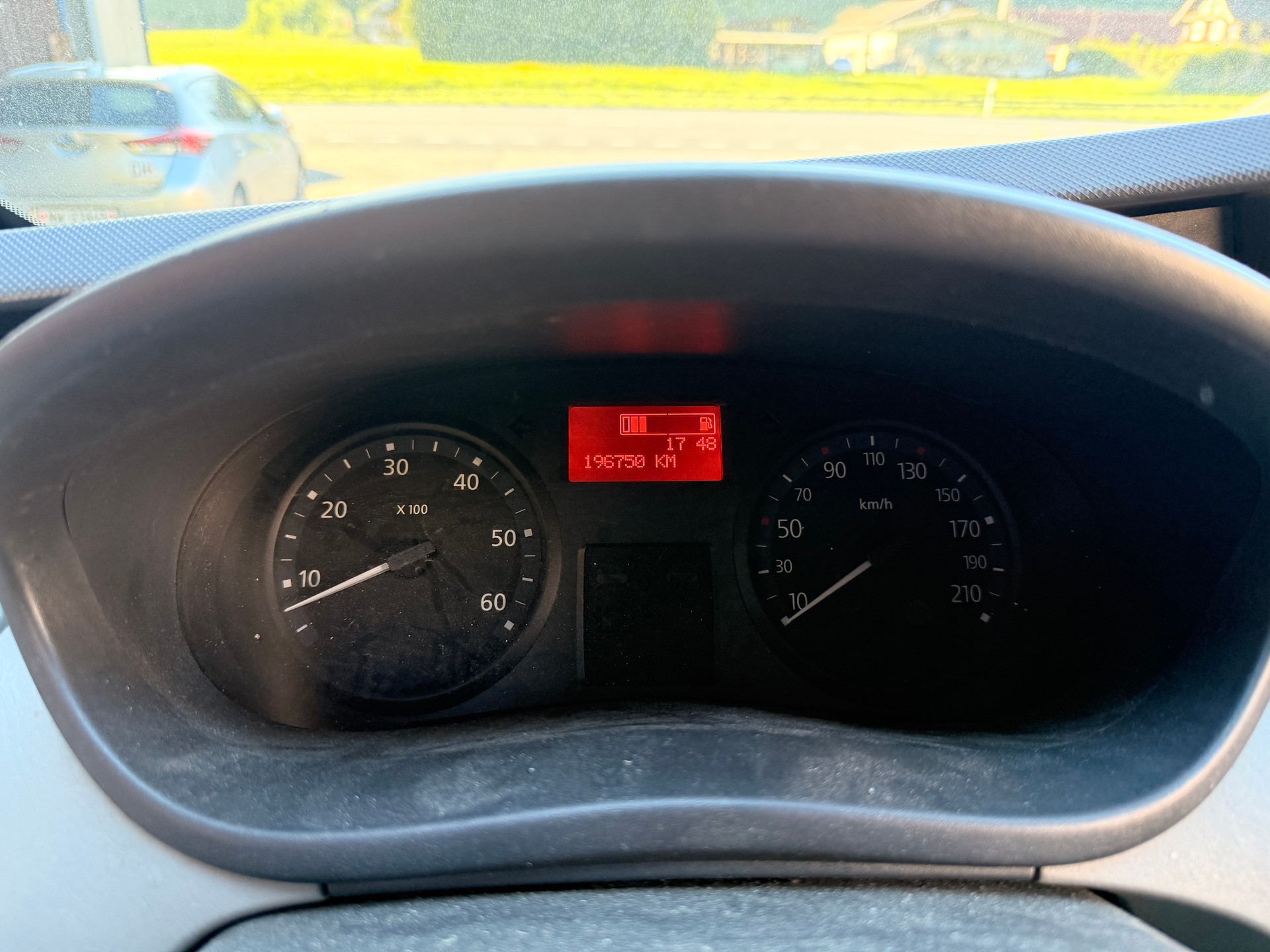 RENAULT Trafic 2.0 dCi 90 2.7t L1H1-image-7