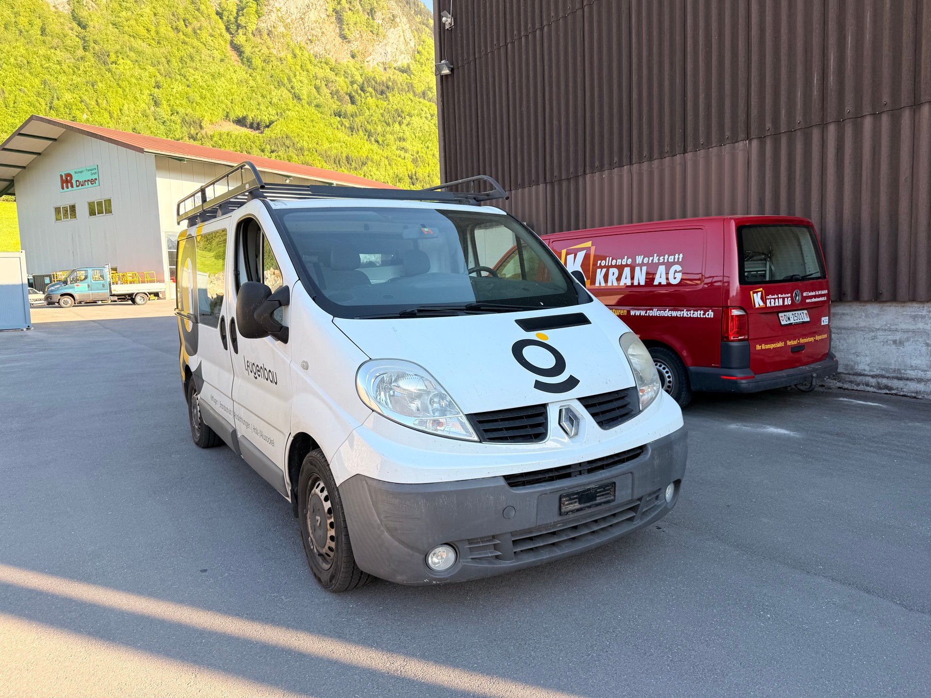 RENAULT Trafic 2.0 dCi 90 2.7t L1H1-image-2
