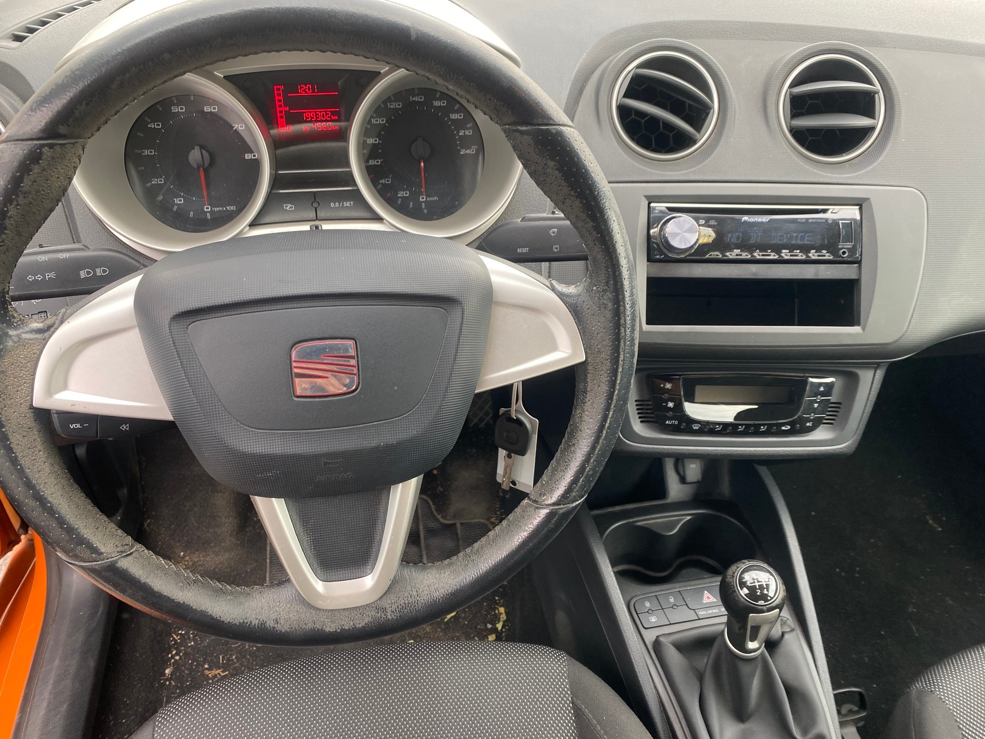 SEAT Ibiza SC 1.4 Stylance-image-5