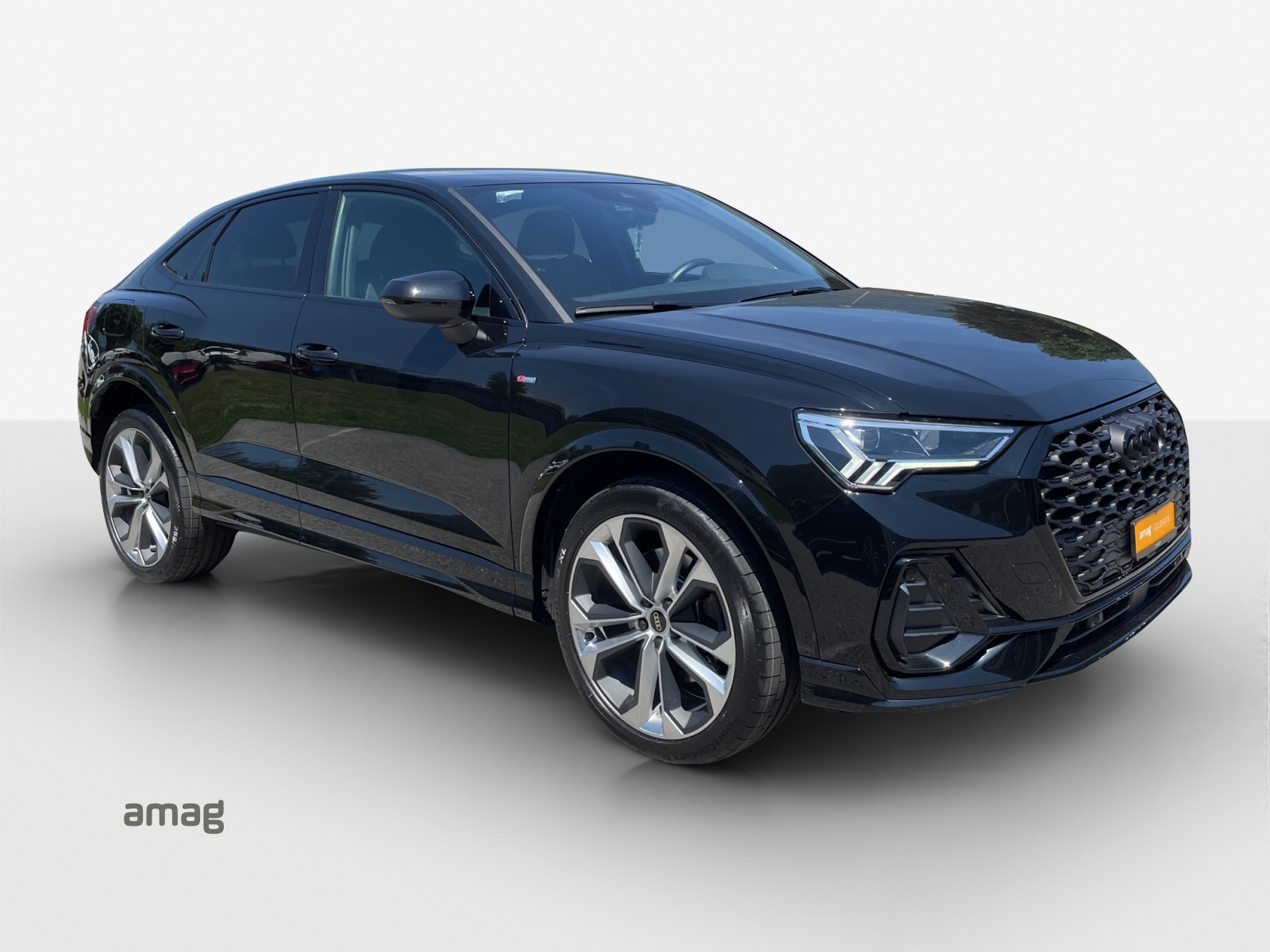 AUDI Q3 Sportback 40 TFSI S line quattro S-tronic-image-5
