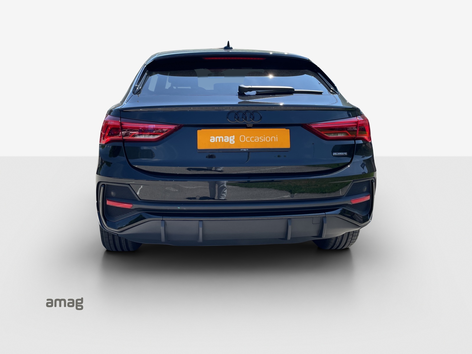 AUDI Q3 Sportback 40 TFSI S line quattro S-tronic-image-3