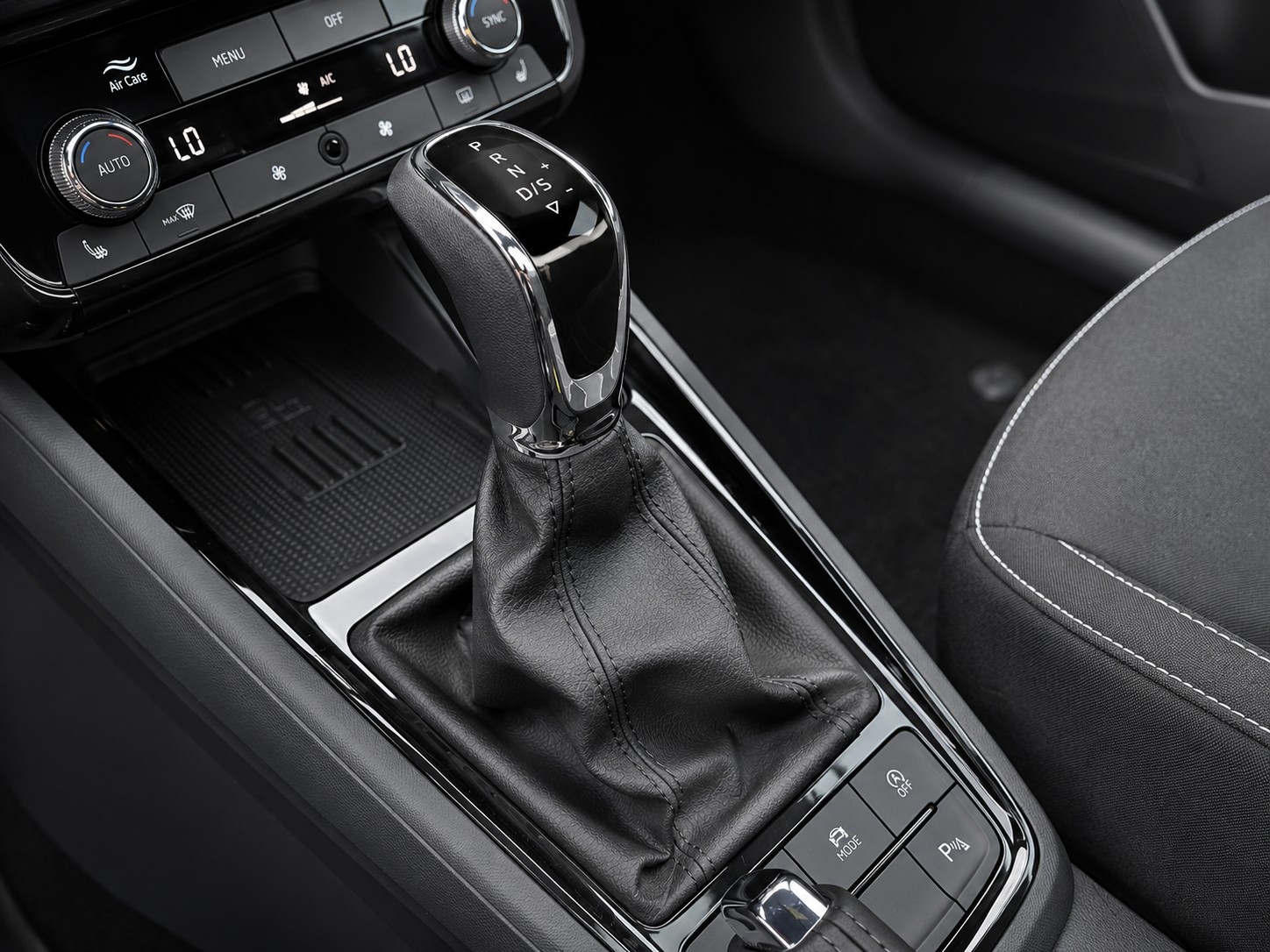 SKODA Kamiq 1.5 TSI Monte Carlo DSG-image-11