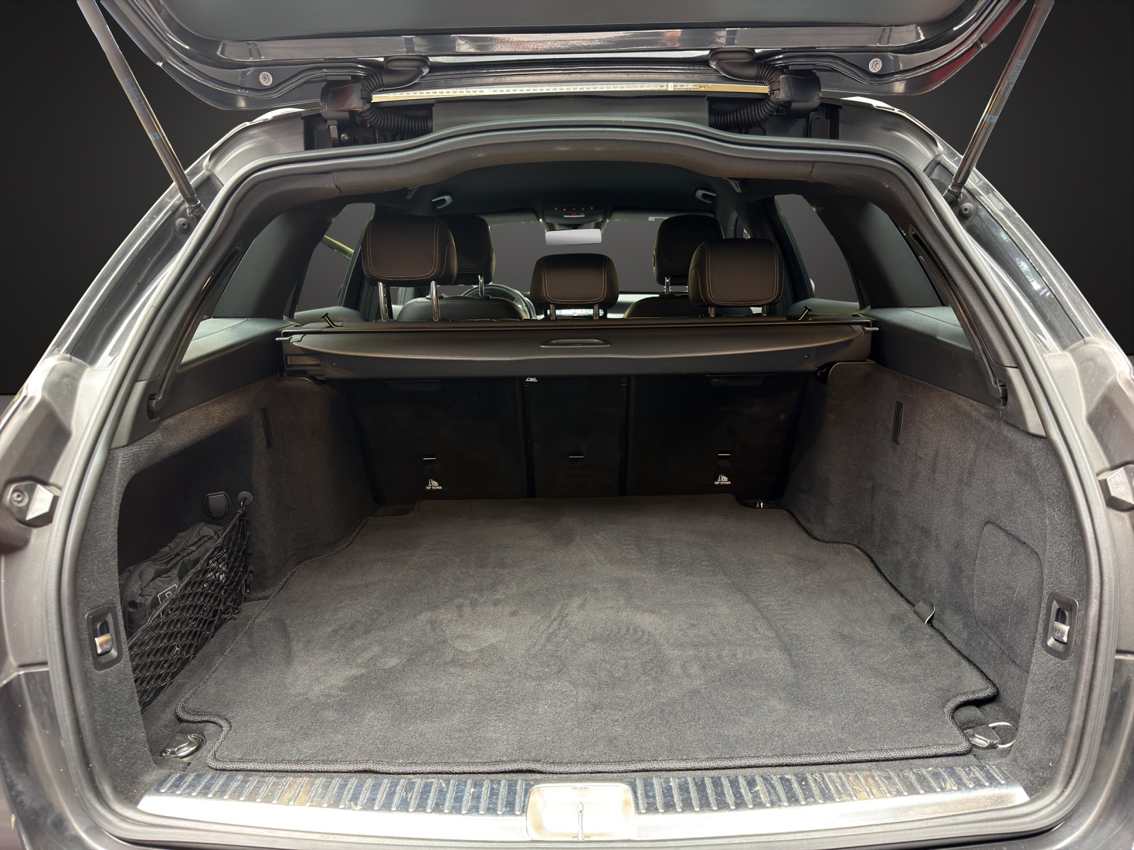 MERCEDES-BENZ C 220d SwissStar AMG L.4M-image-10