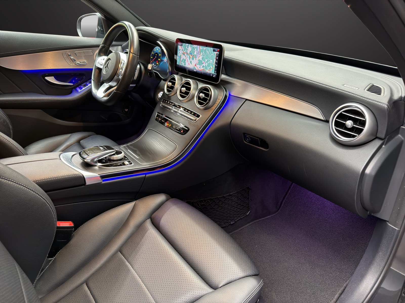 MERCEDES-BENZ C 220d SwissStar AMG L.4M-image-6