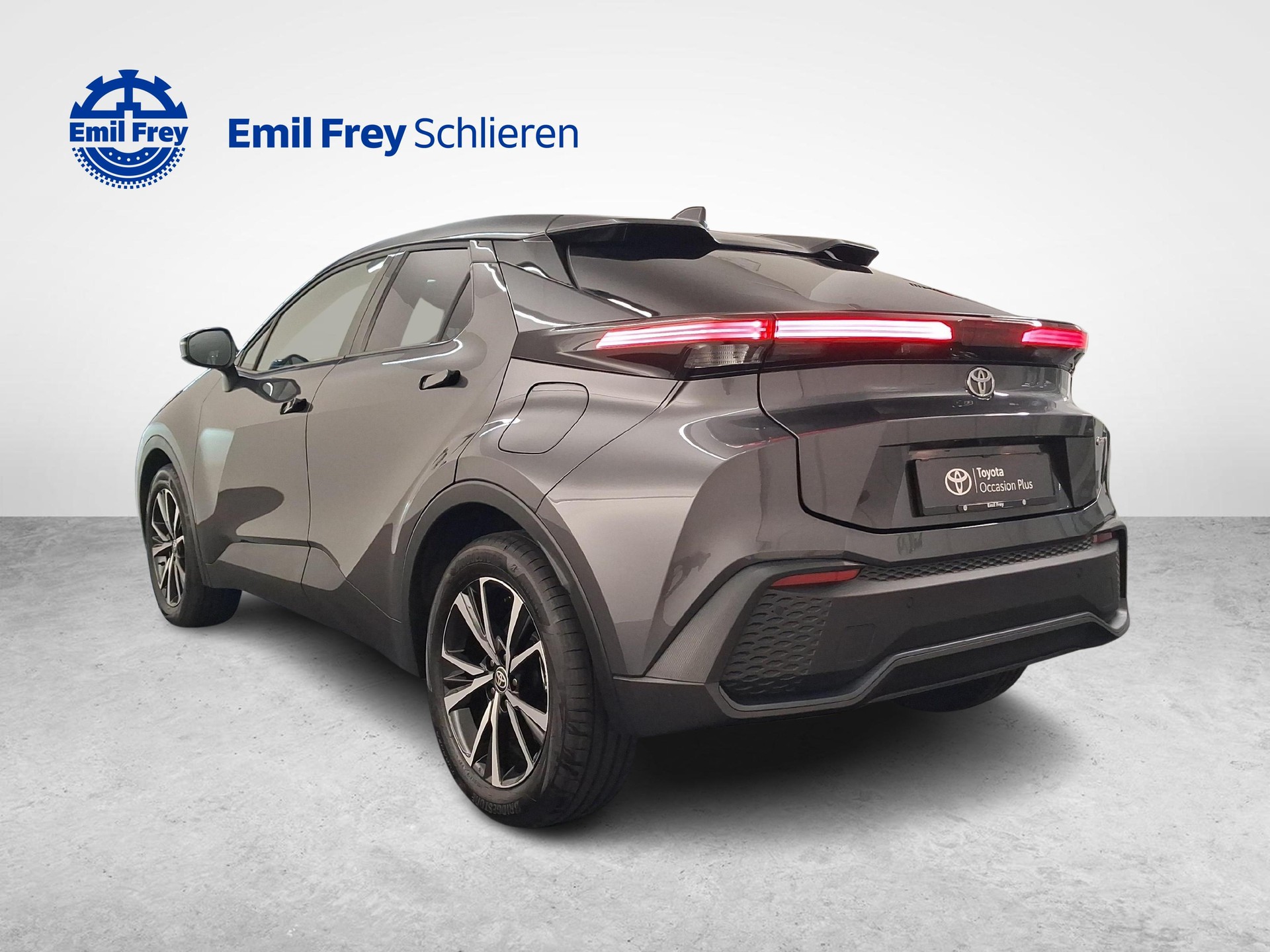 TOYOTA C-HR 2.0 PHEV Swiss Edition-image-2