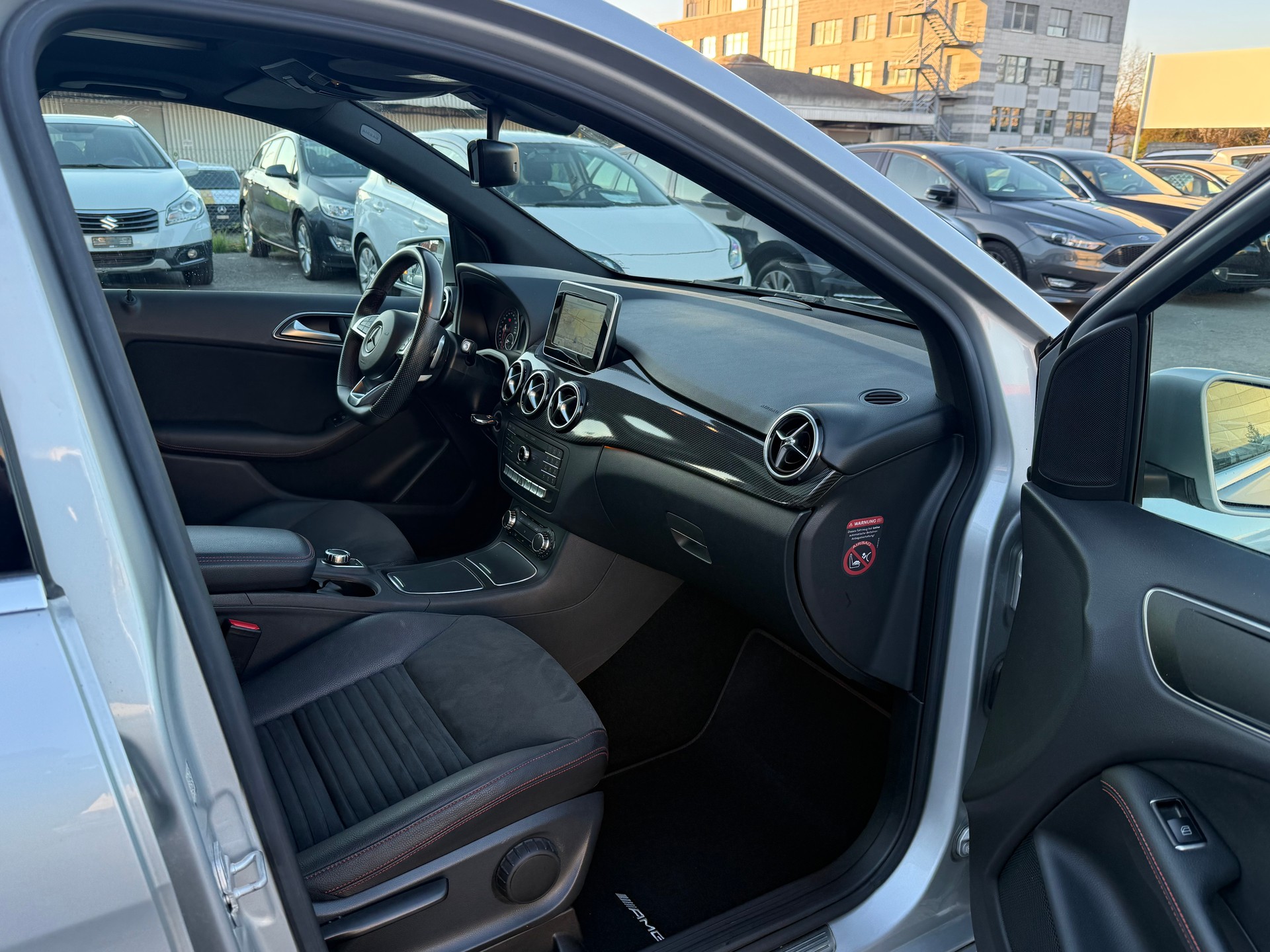 MERCEDES-BENZ B 220 CDI Swiss Star Edition AMG Line 4Matic / Frisch ab MFK / Rückfahrkamera / Panoramadach-image-7