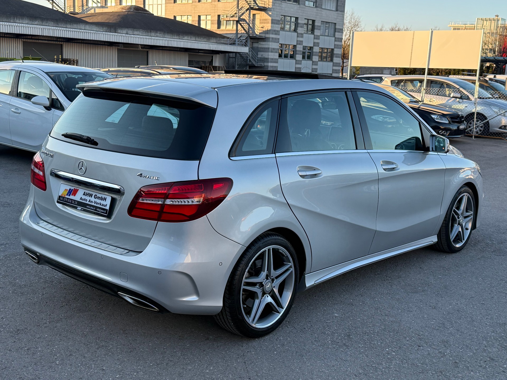 MERCEDES-BENZ B 220 CDI Swiss Star Edition AMG Line 4Matic / Frisch ab MFK / Rückfahrkamera / Panoramadach-image-3