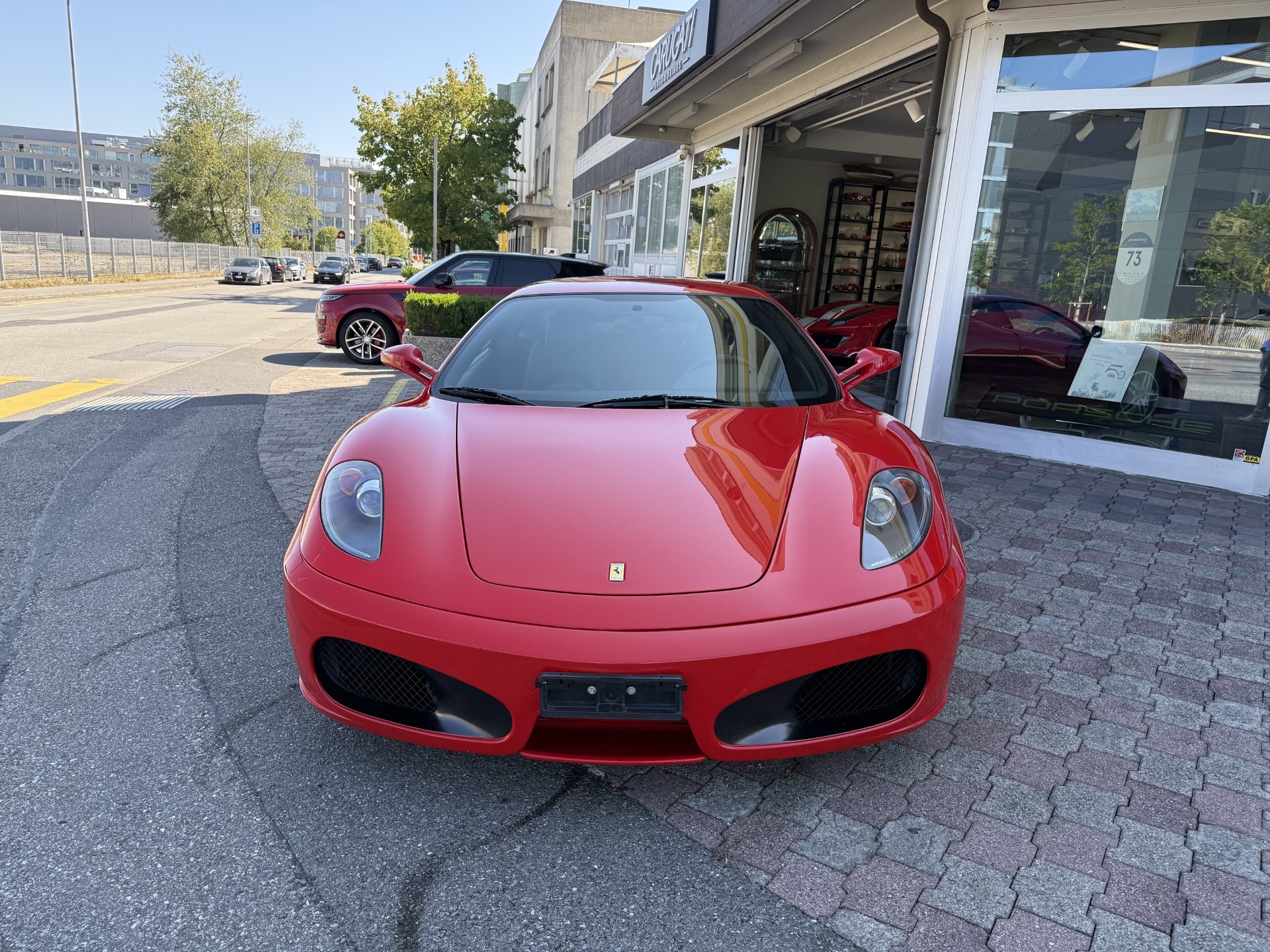 FERRARI F430-showroom-element-2