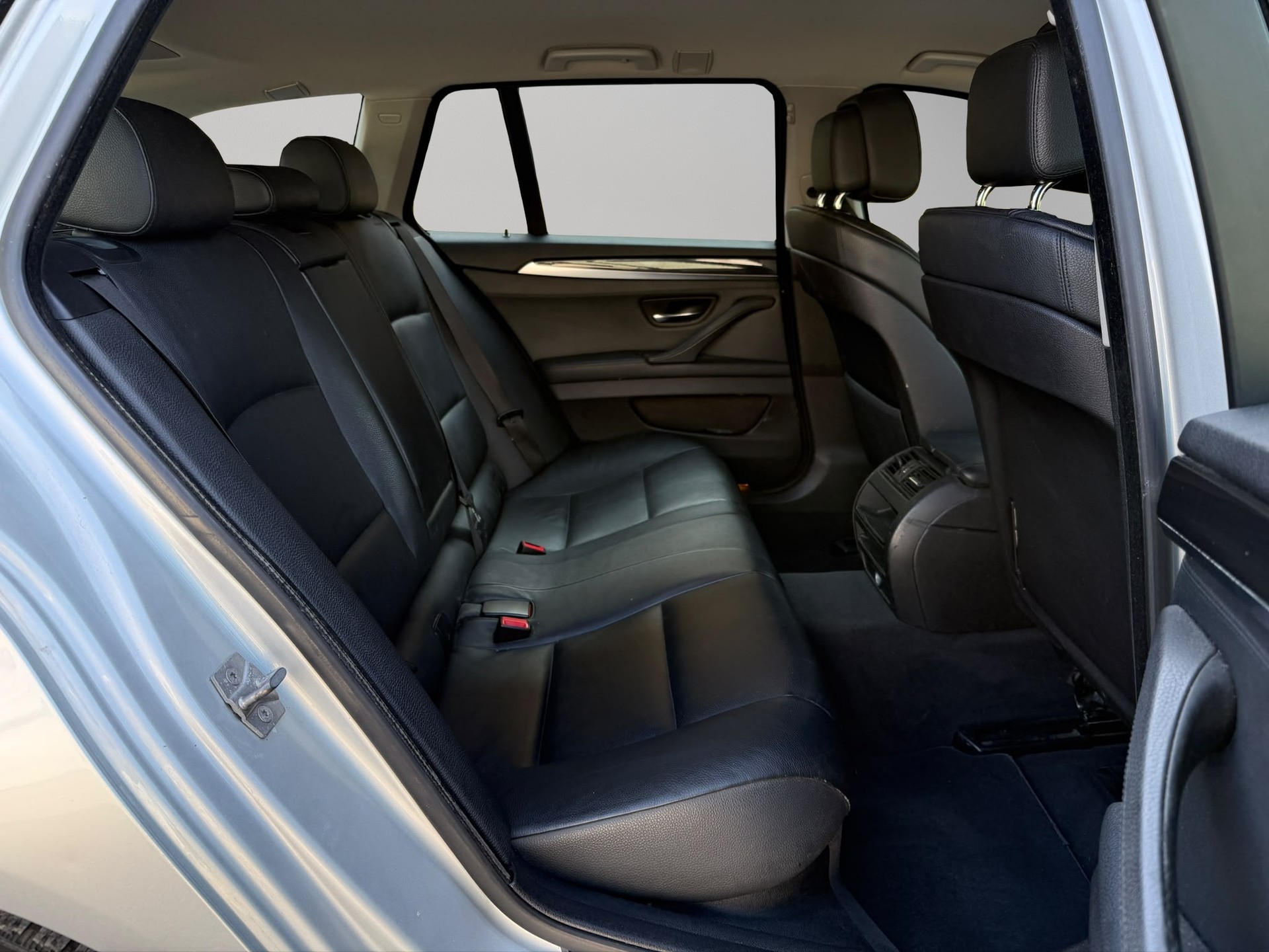 BMW 525d Touring Steptronic-image-15