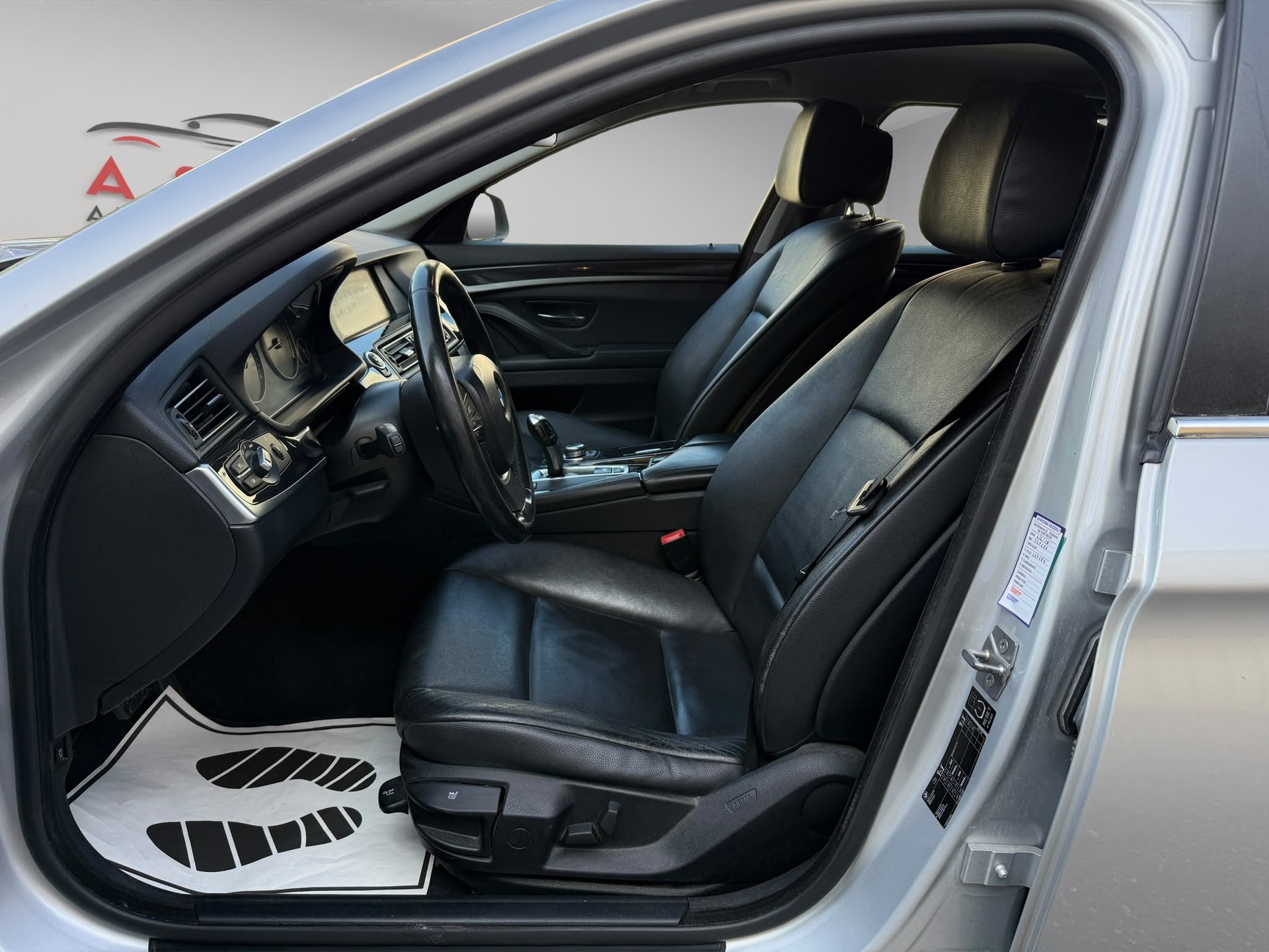 BMW 525d Touring Steptronic-image-12