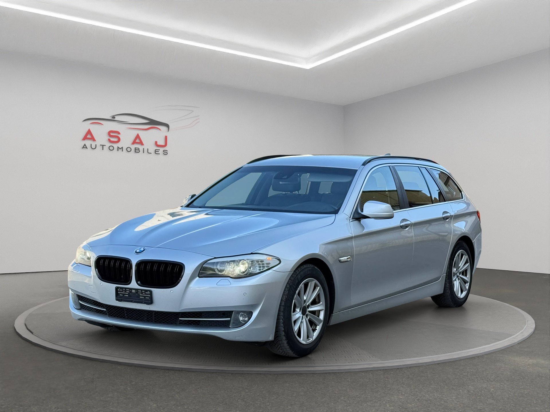BMW 525d Touring Steptronic-image-2