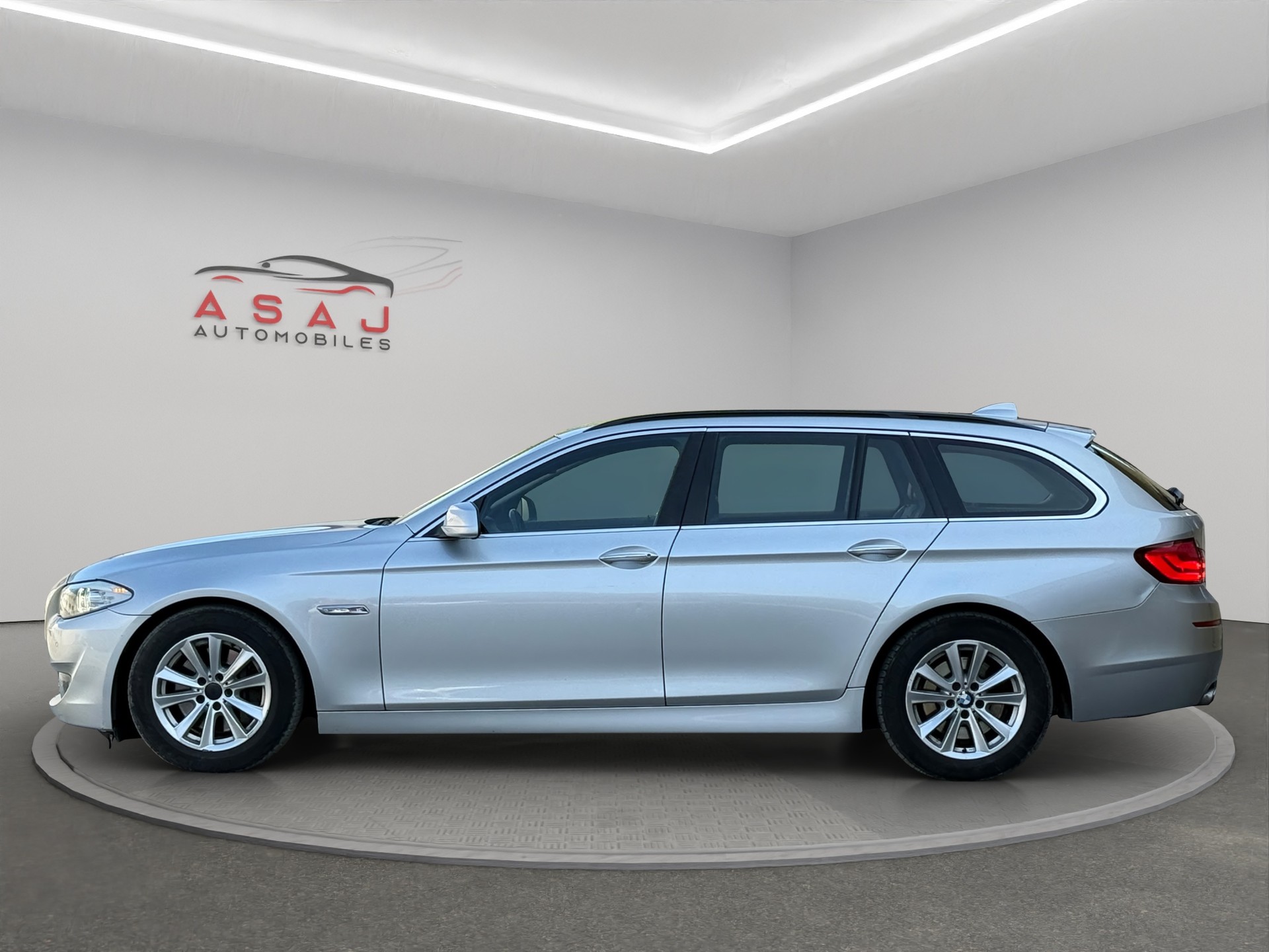 BMW 525d Touring Steptronic-image-3