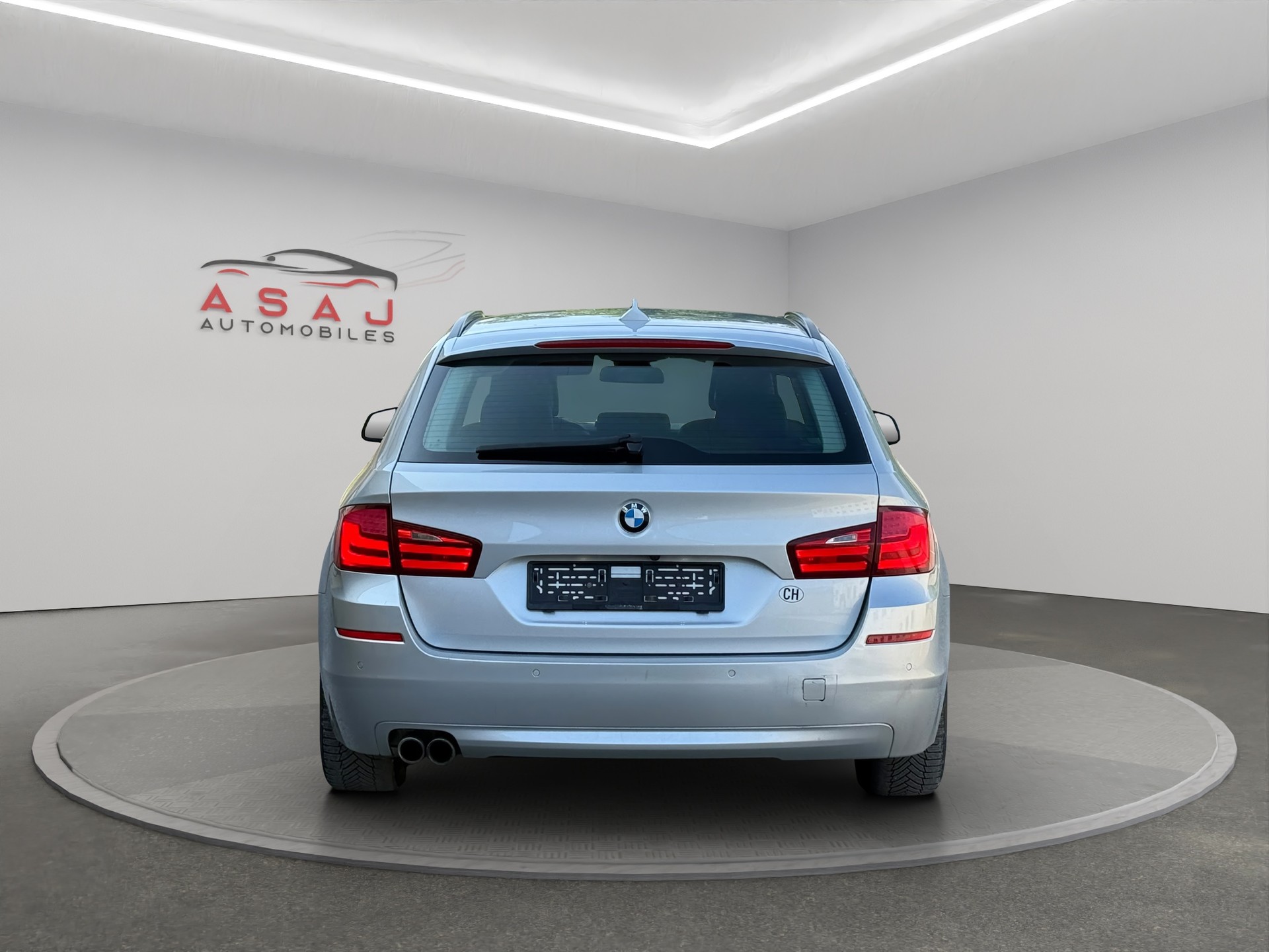 BMW 525d Touring Steptronic-image-5