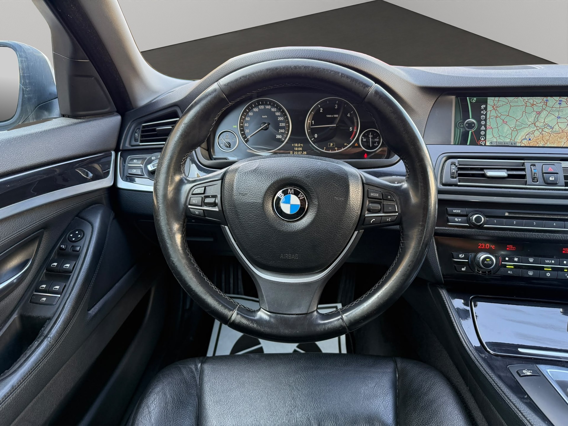 BMW 525d Touring Steptronic-image-9