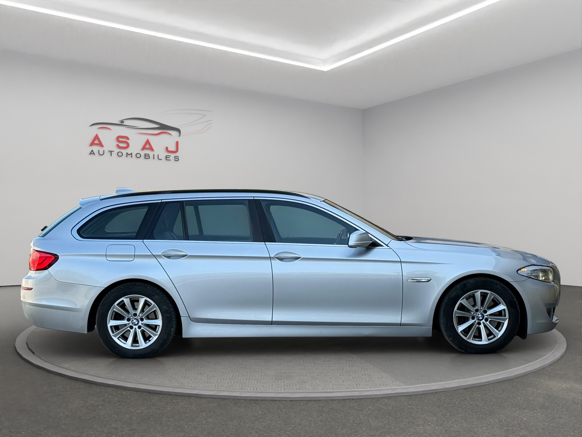 BMW 525d Touring Steptronic-image-7