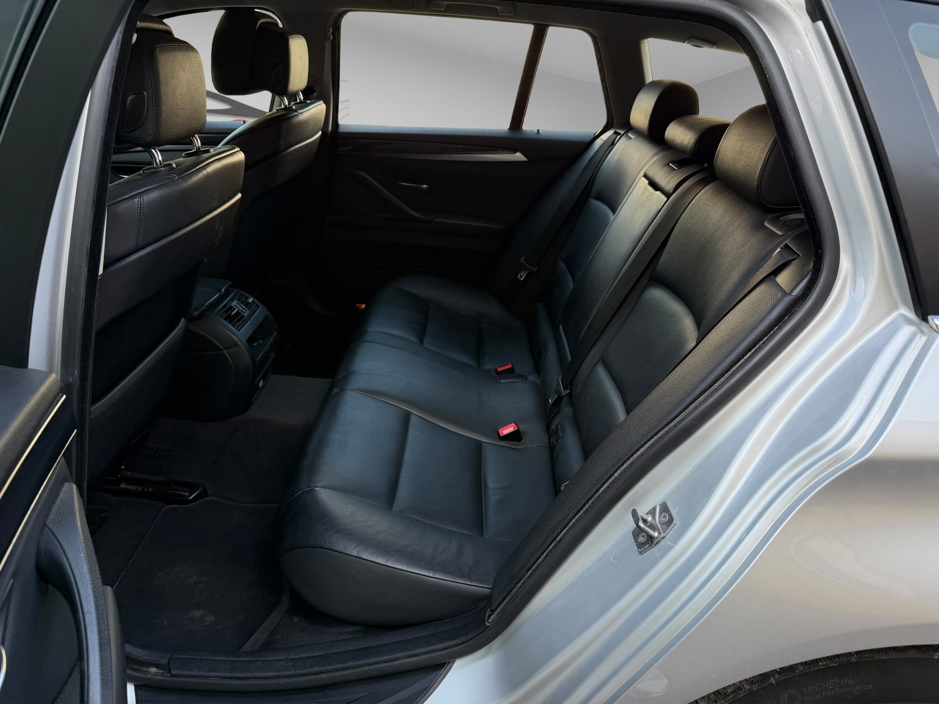 BMW 525d Touring Steptronic-image-14