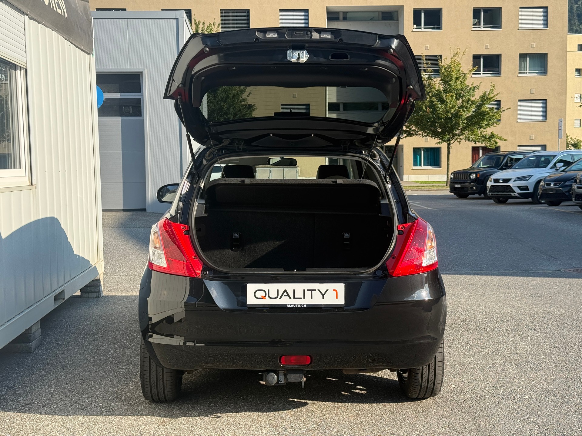 SUZUKI Swift 1.2i 16V PizSulai 4x4 *KLIMA* AHK* MFK FRISCH-image-5