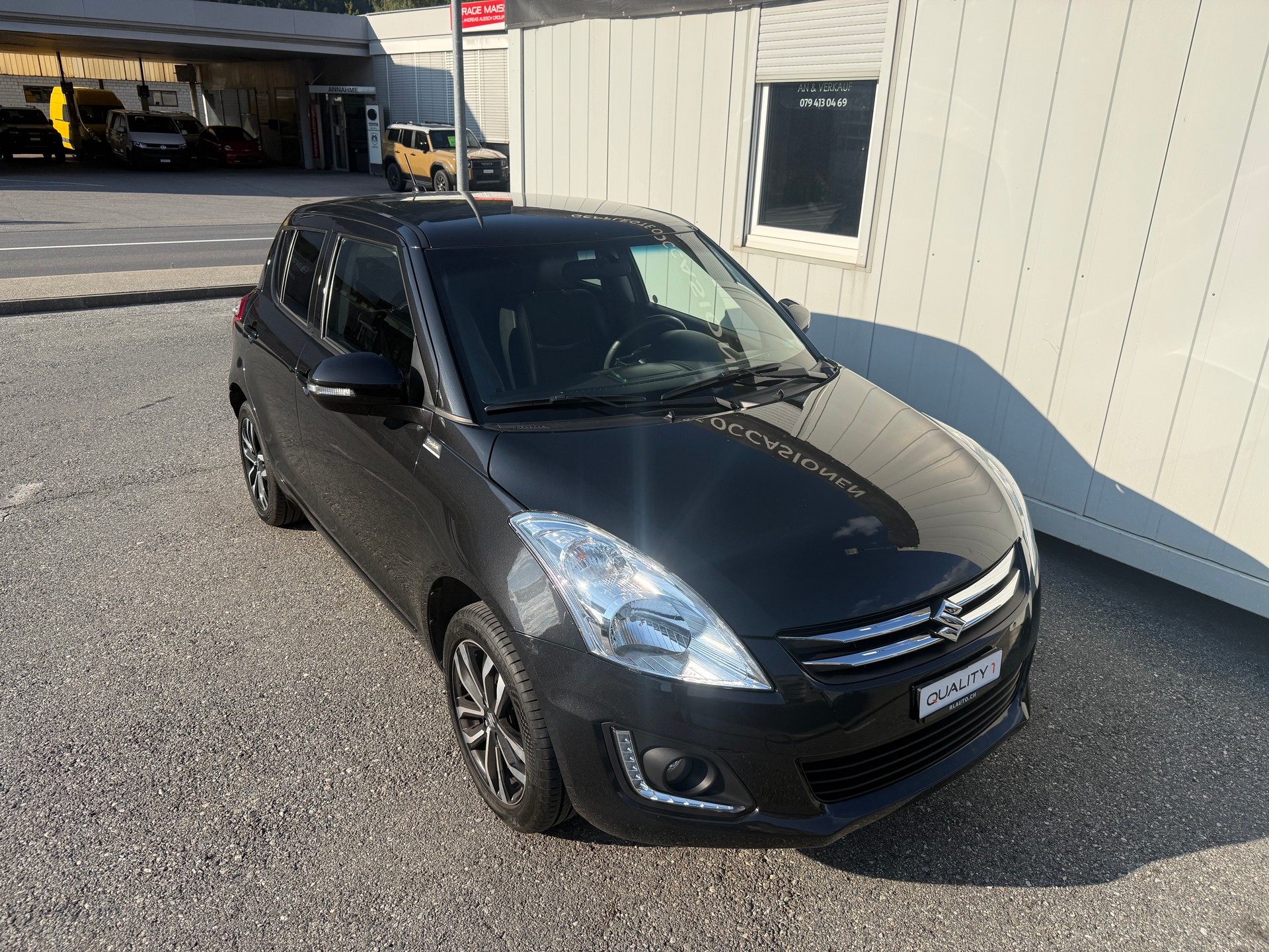 SUZUKI Swift 1.2i 16V PizSulai 4x4 *KLIMA* AHK* MFK FRISCH-showroom-element-1