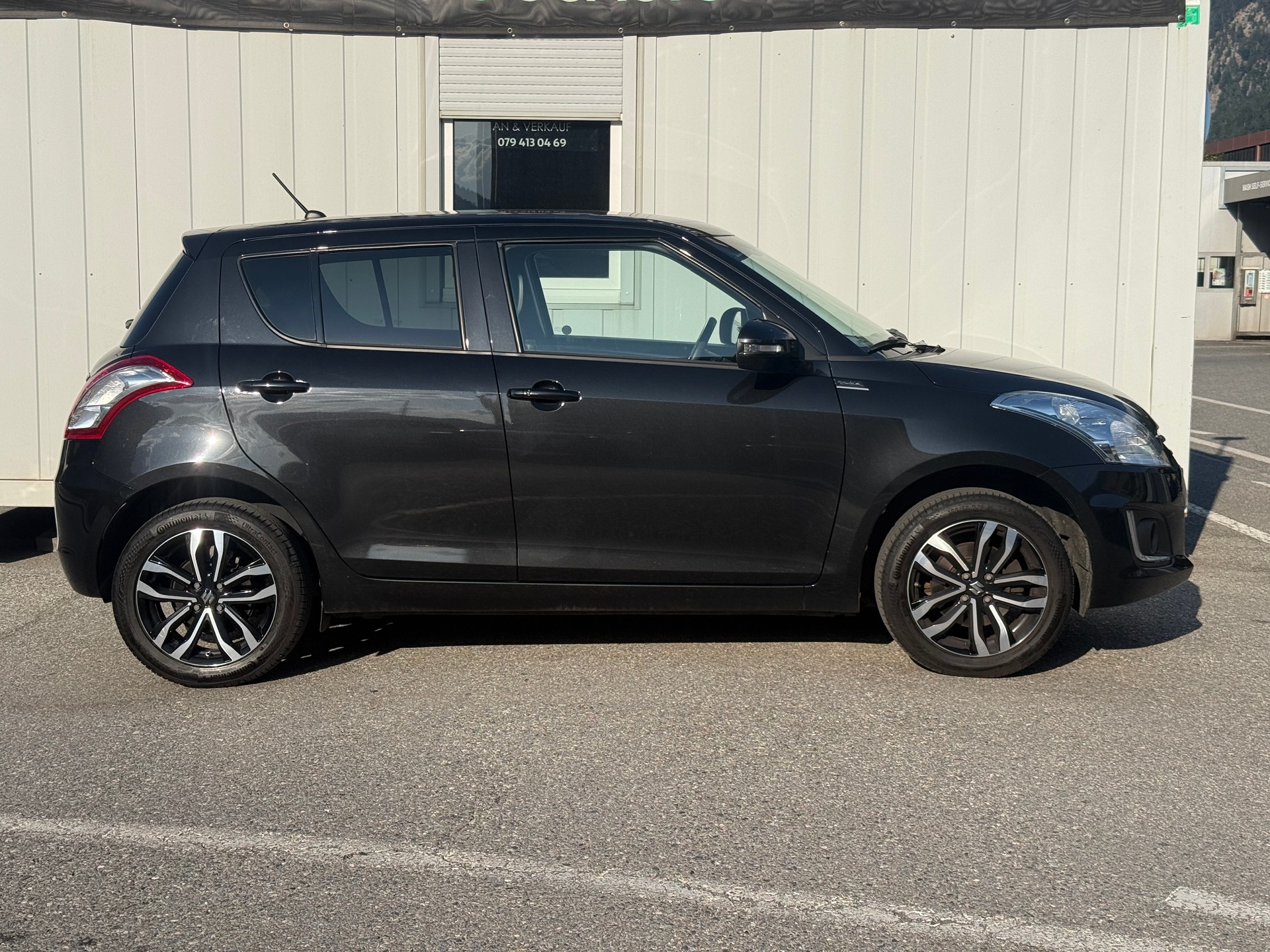 SUZUKI Swift 1.2i 16V PizSulai 4x4 *KLIMA* AHK* MFK FRISCH-showroom-element-2