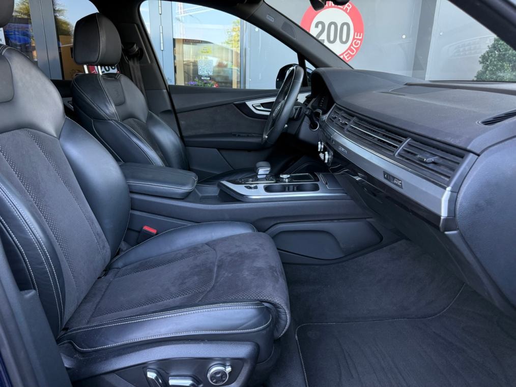 AUDI Q7 50 TDi quattro S line-image-10