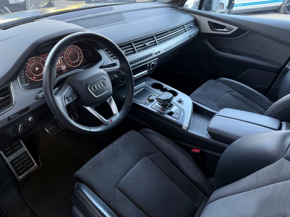 AUDI Q7 50 TDi quattro S line-image-3