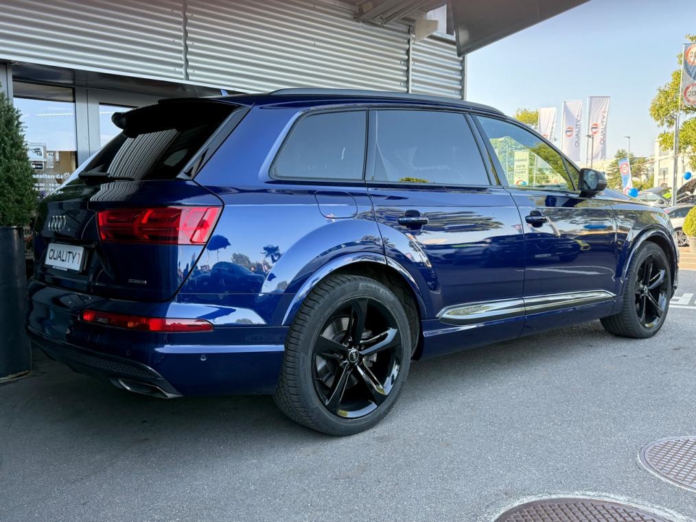 AUDI Q7 50 TDi quattro S line-image-2