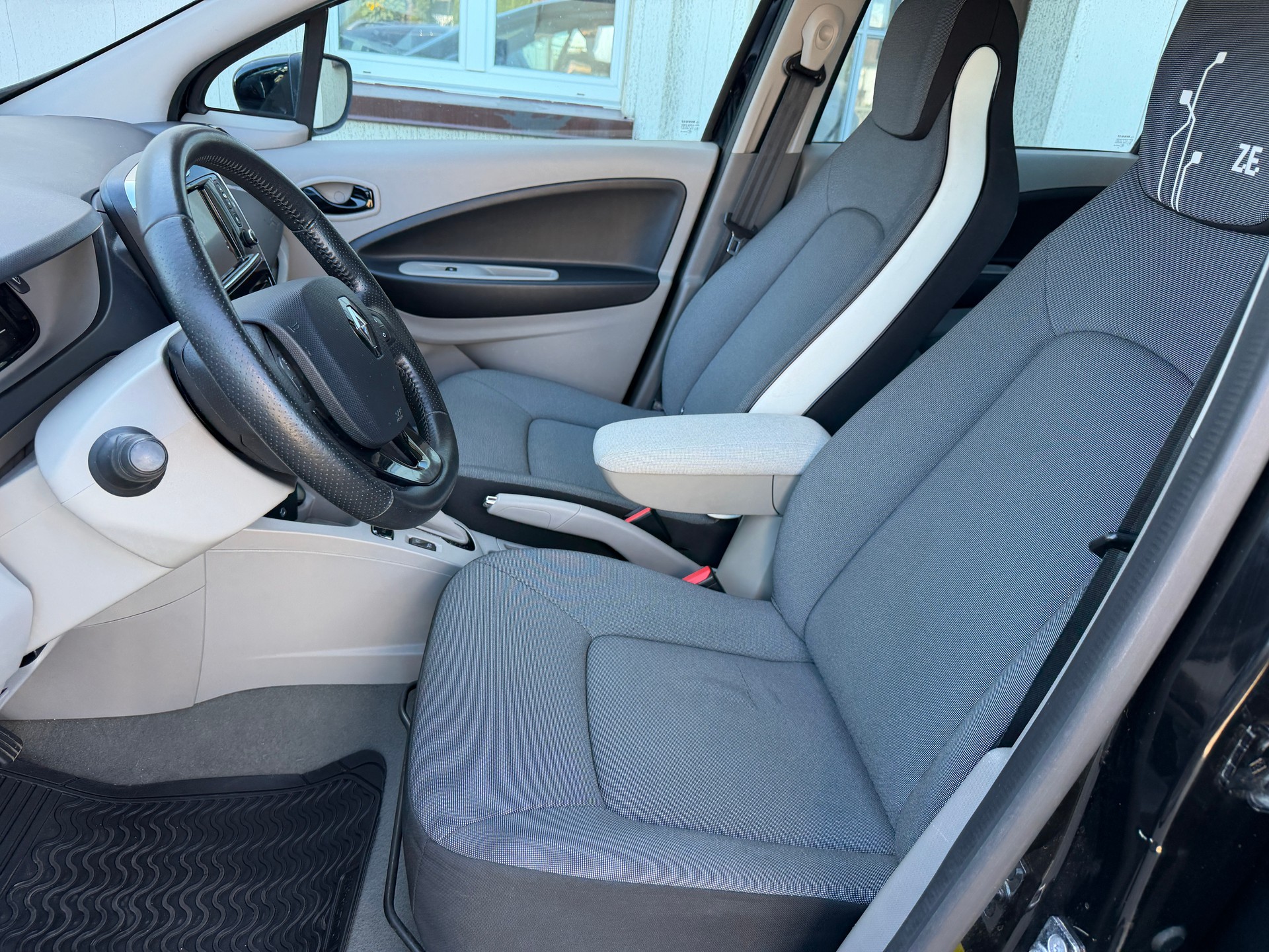 RENAULT Zoe Intens Q210-image-7