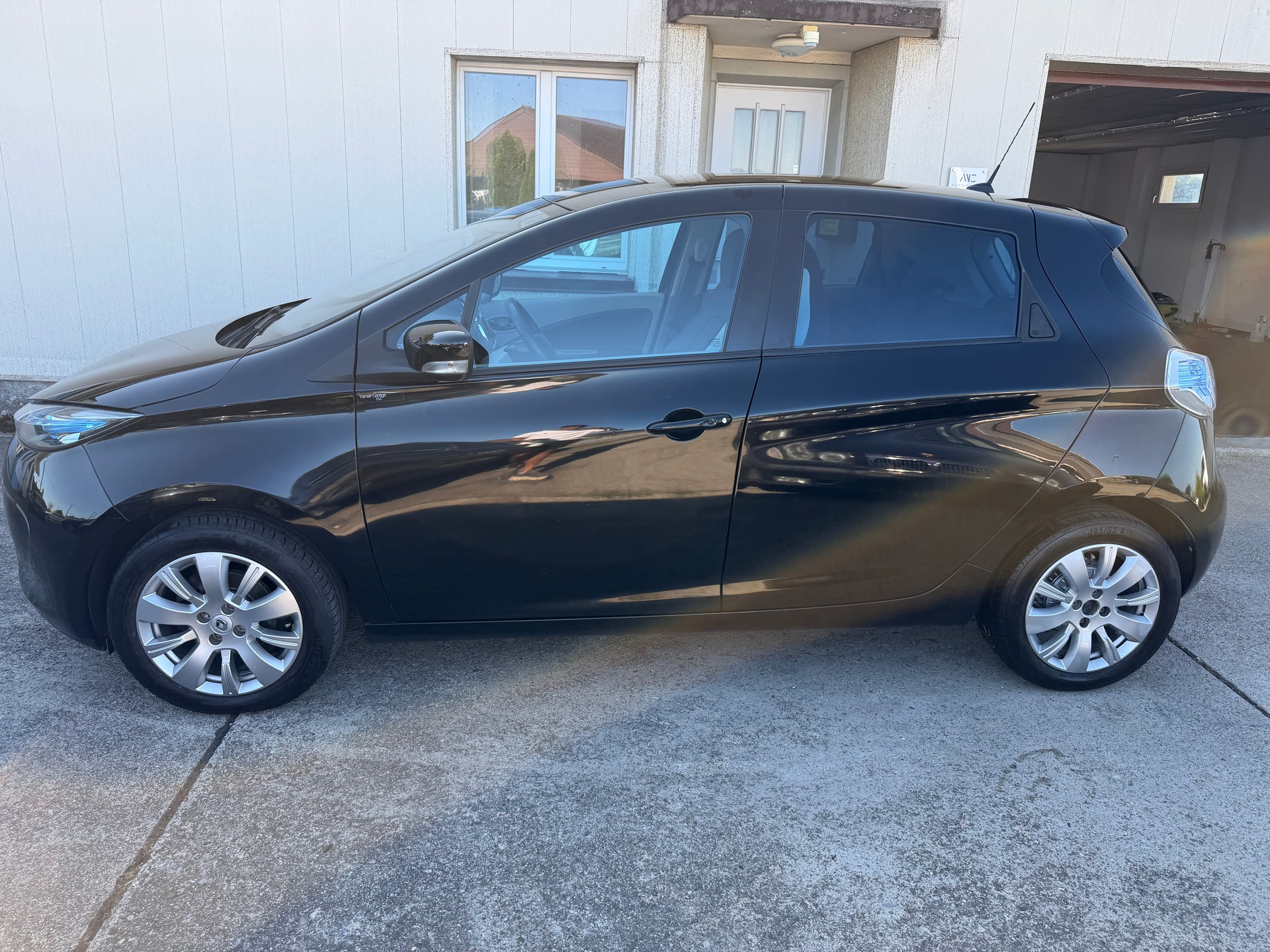 RENAULT Zoe Intens Q210-image-4
