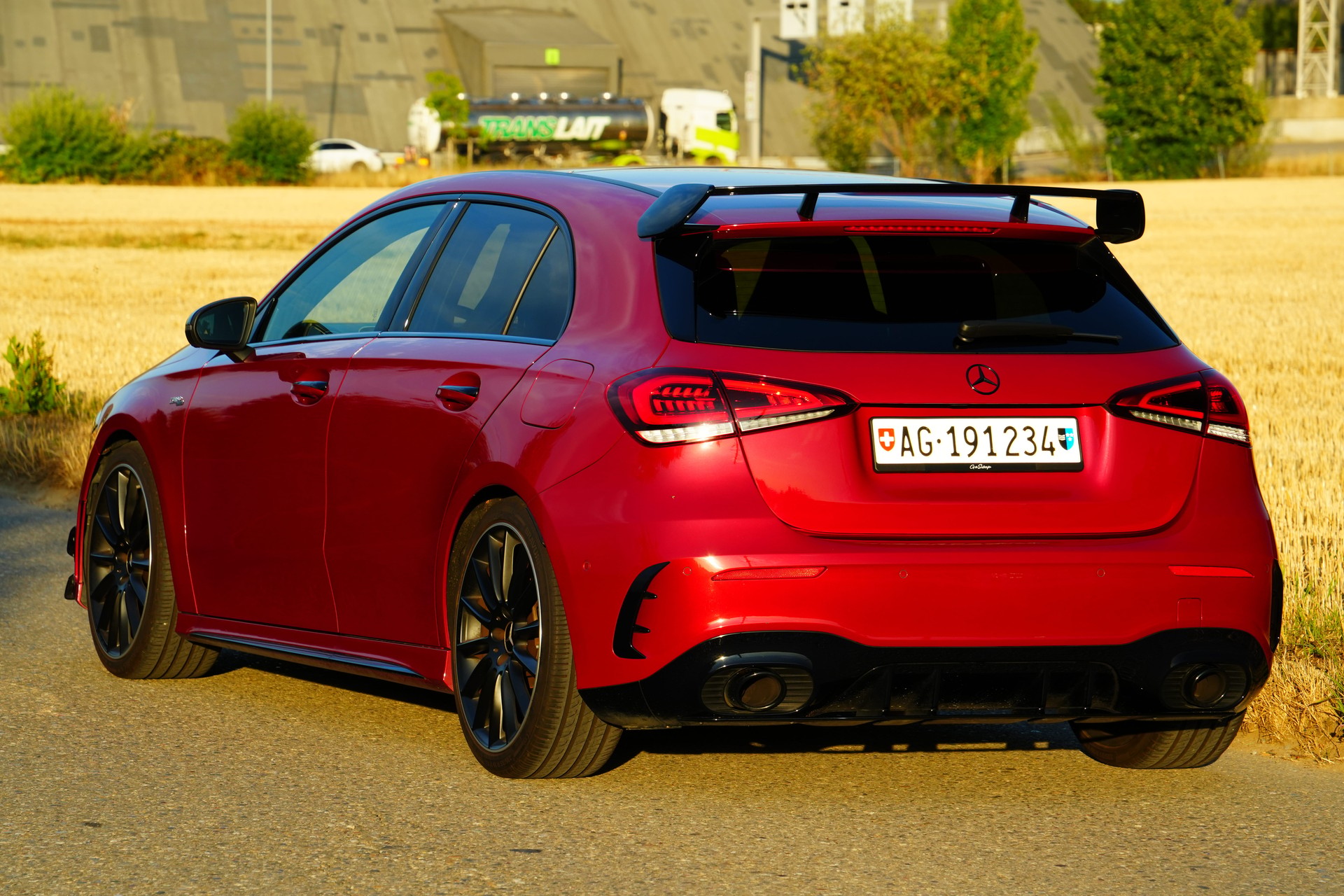 MERCEDES-BENZ A 35 AMG 4matic-image-2