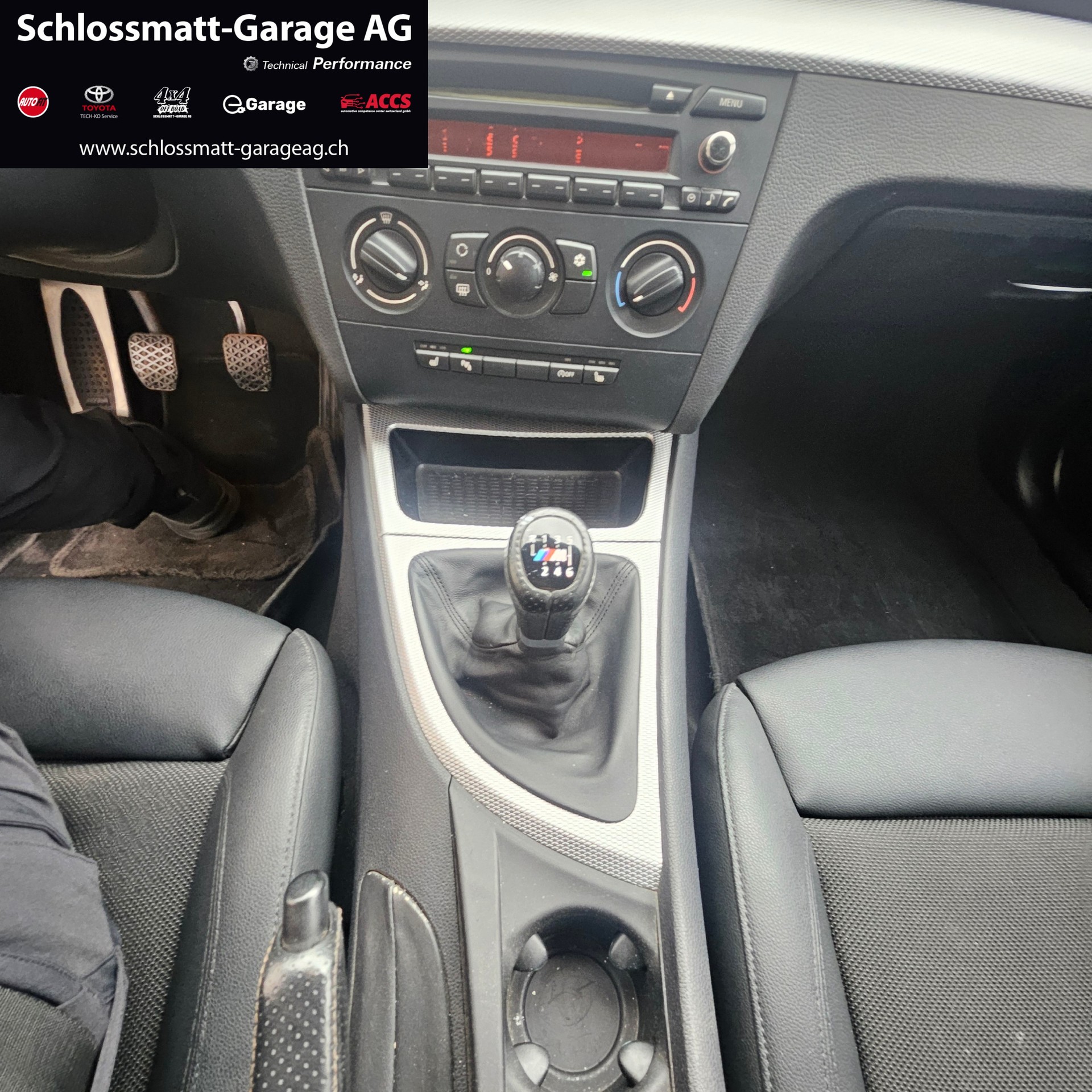 BMW 120i-image-10