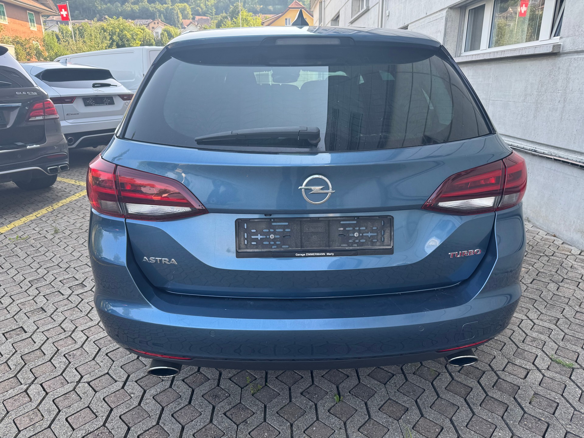 OPEL Astra Sports Tourer 1.6i Turbo Excellence-image-3
