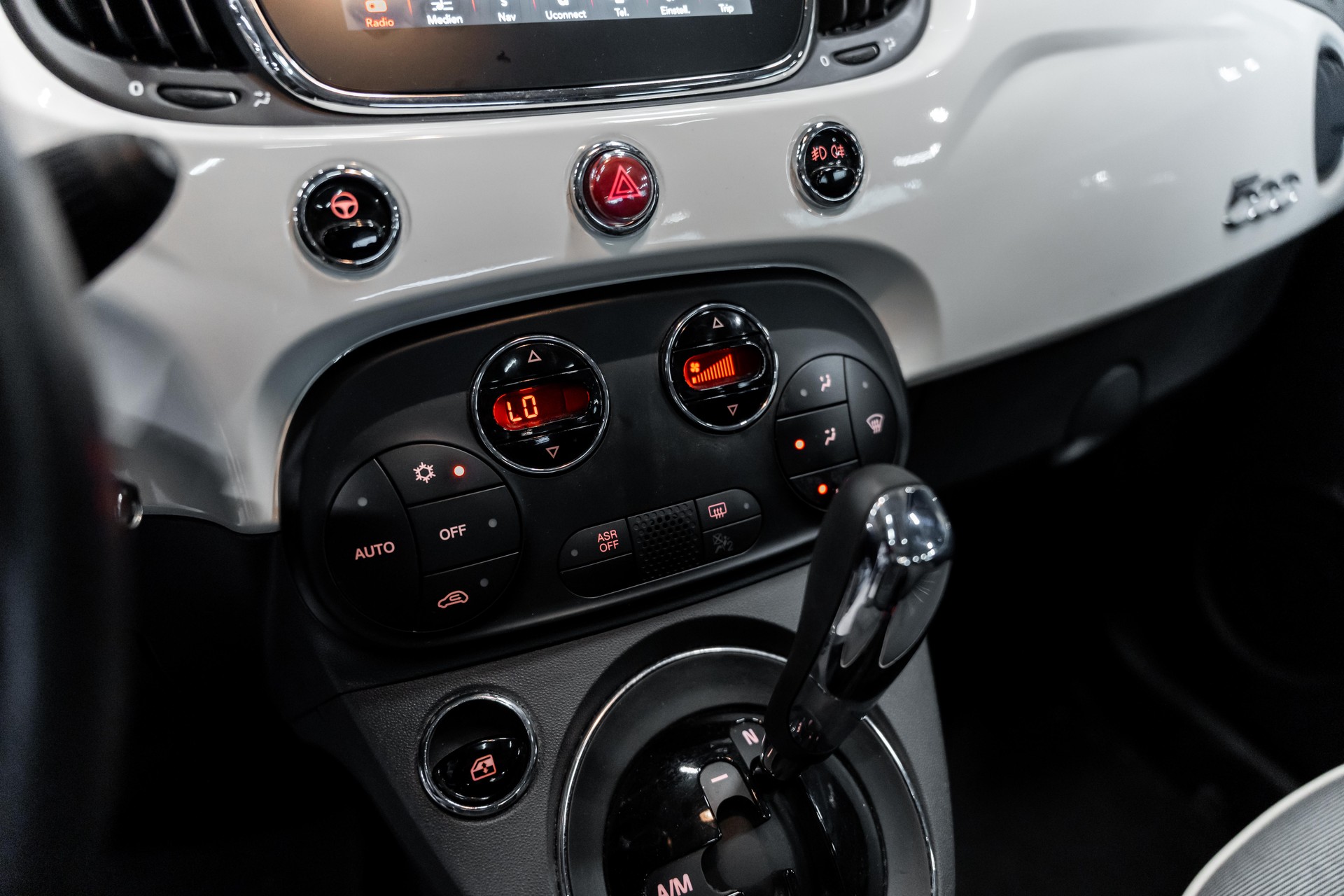 FIAT 500 1.2 Lounge Dualogic / CH Auto / Sehr gepflegt / Multifunktion-Display / Einparkhilfe hinten / Style Paket-image-14