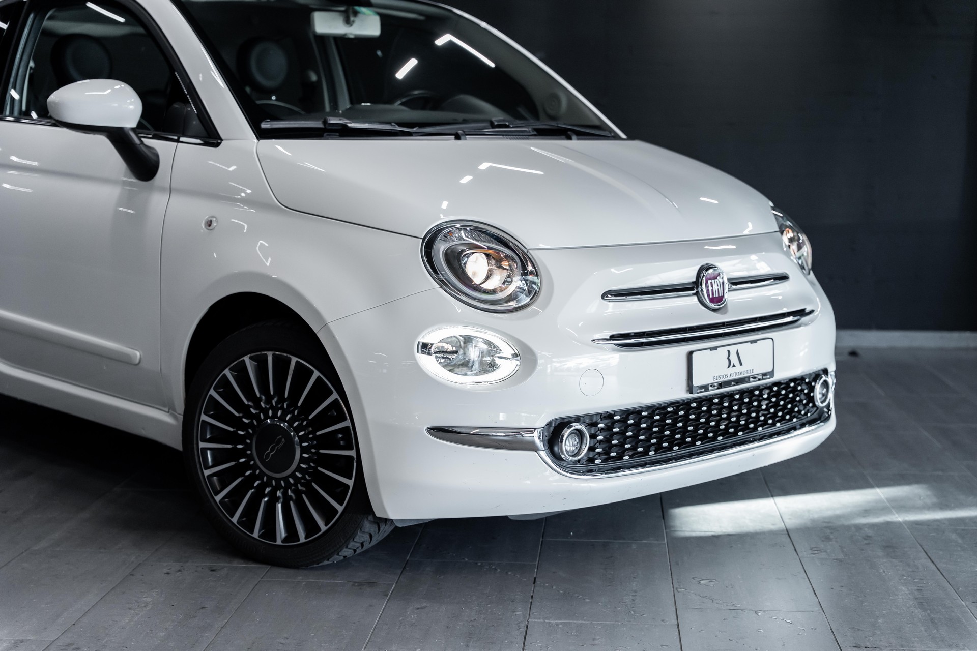 FIAT 500 1.2 Lounge Dualogic / CH Auto / Sehr gepflegt / Multifunktion-Display / Einparkhilfe hinten / Style Paket-image-1