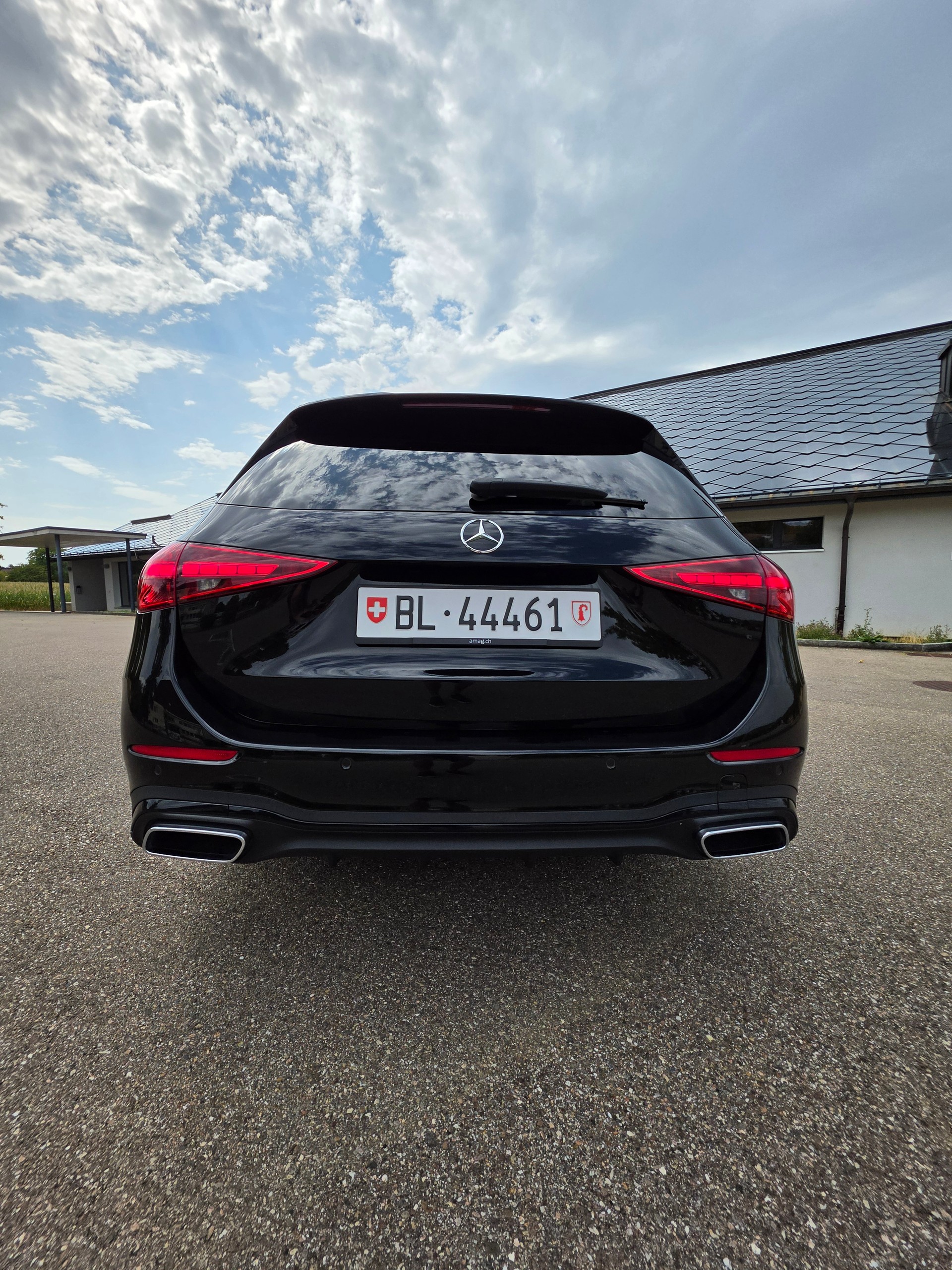 MERCEDES-BENZ C 220 d AMG Line 4matic-image-3