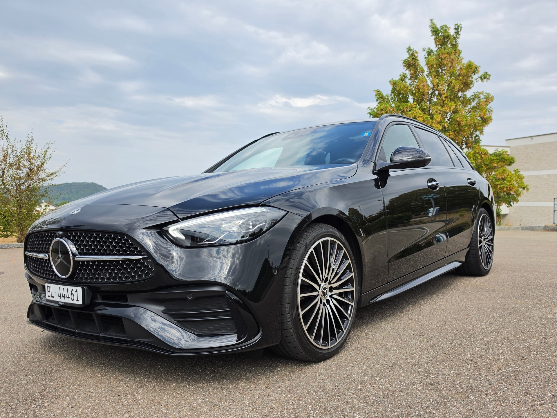 MERCEDES-BENZ C 220 d AMG Line 4matic-image-0