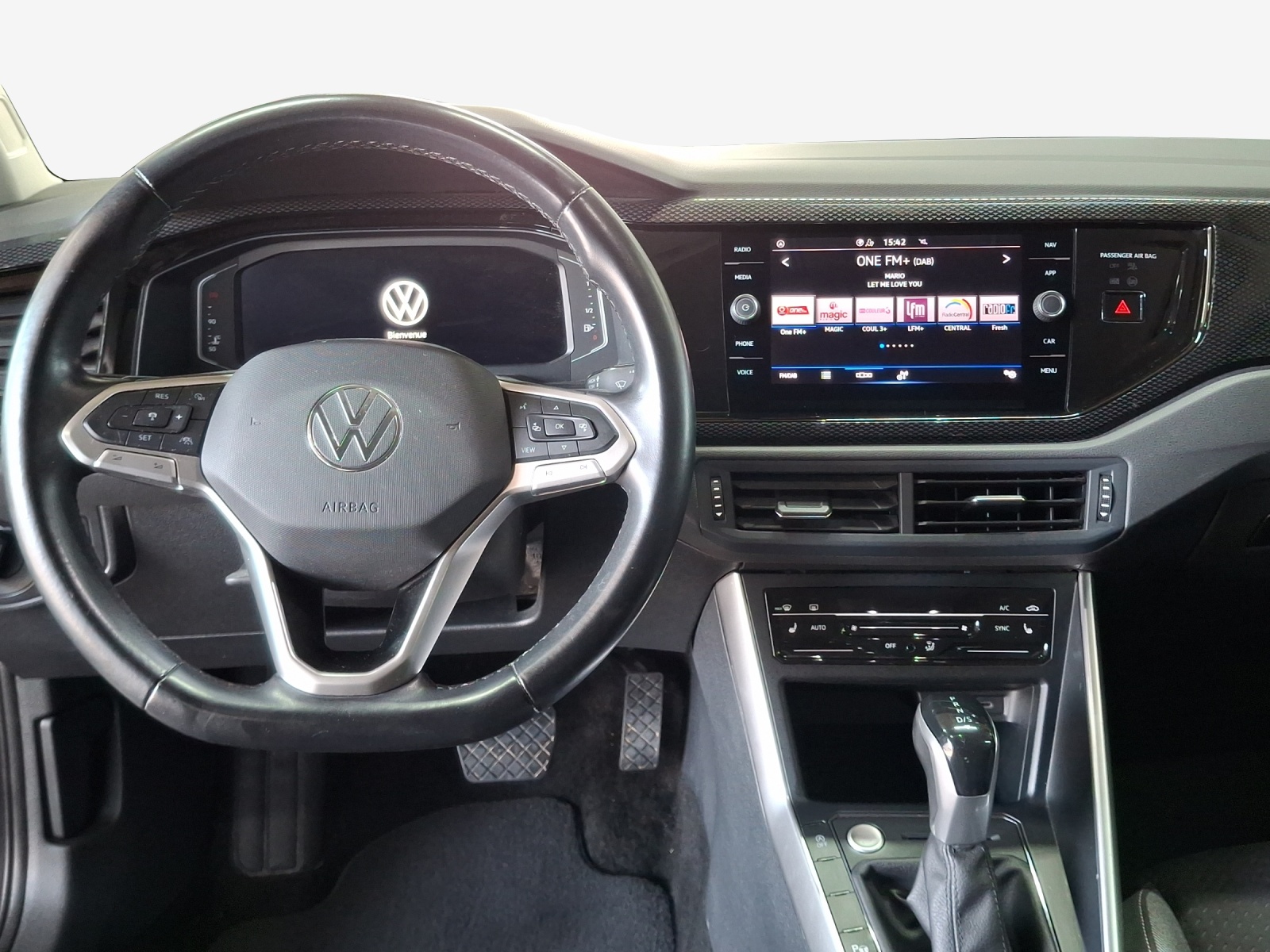 VW Taigo 1.0 TSI Life DSG-image-8
