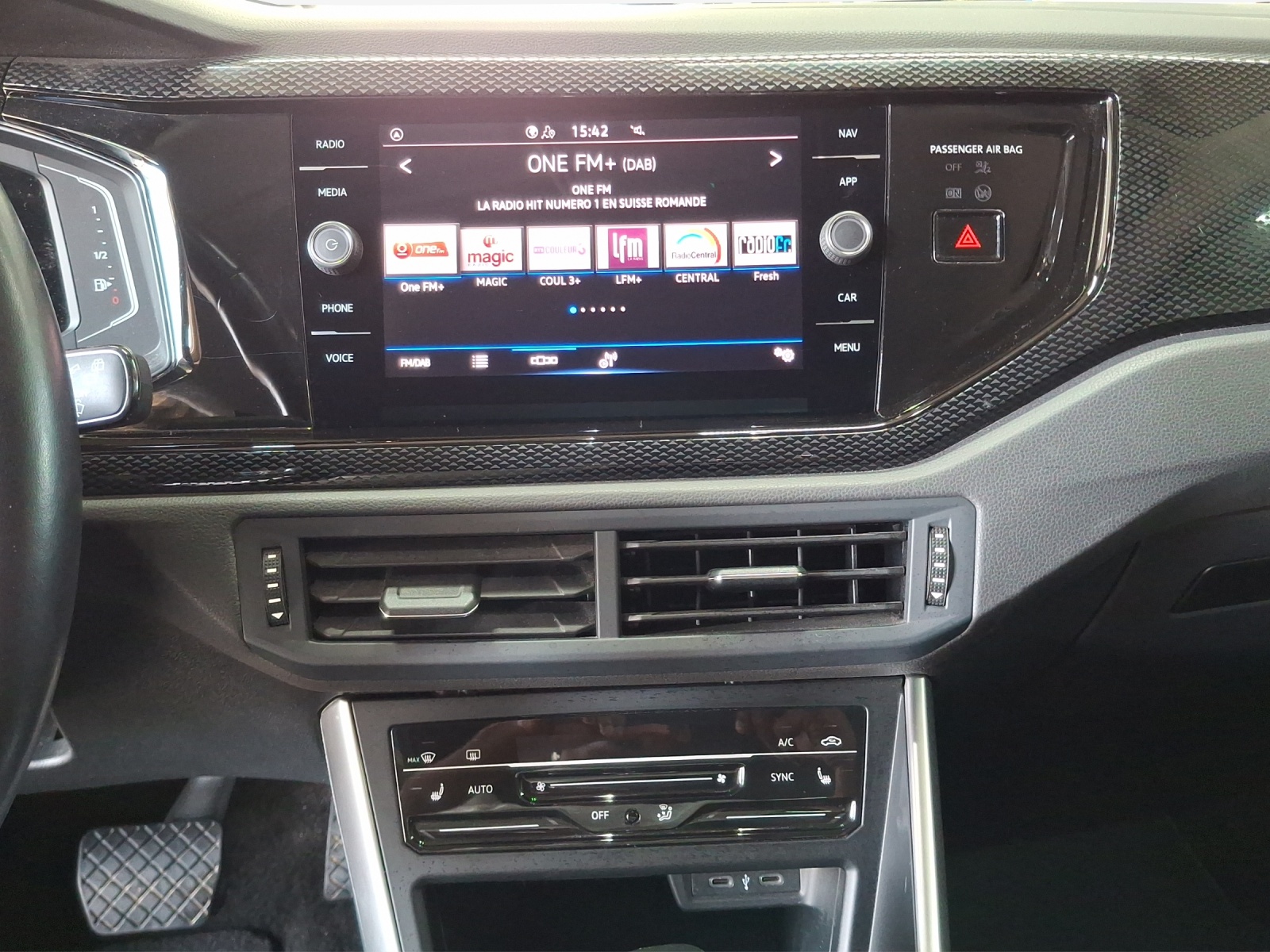 VW Taigo 1.0 TSI Life DSG-image-10