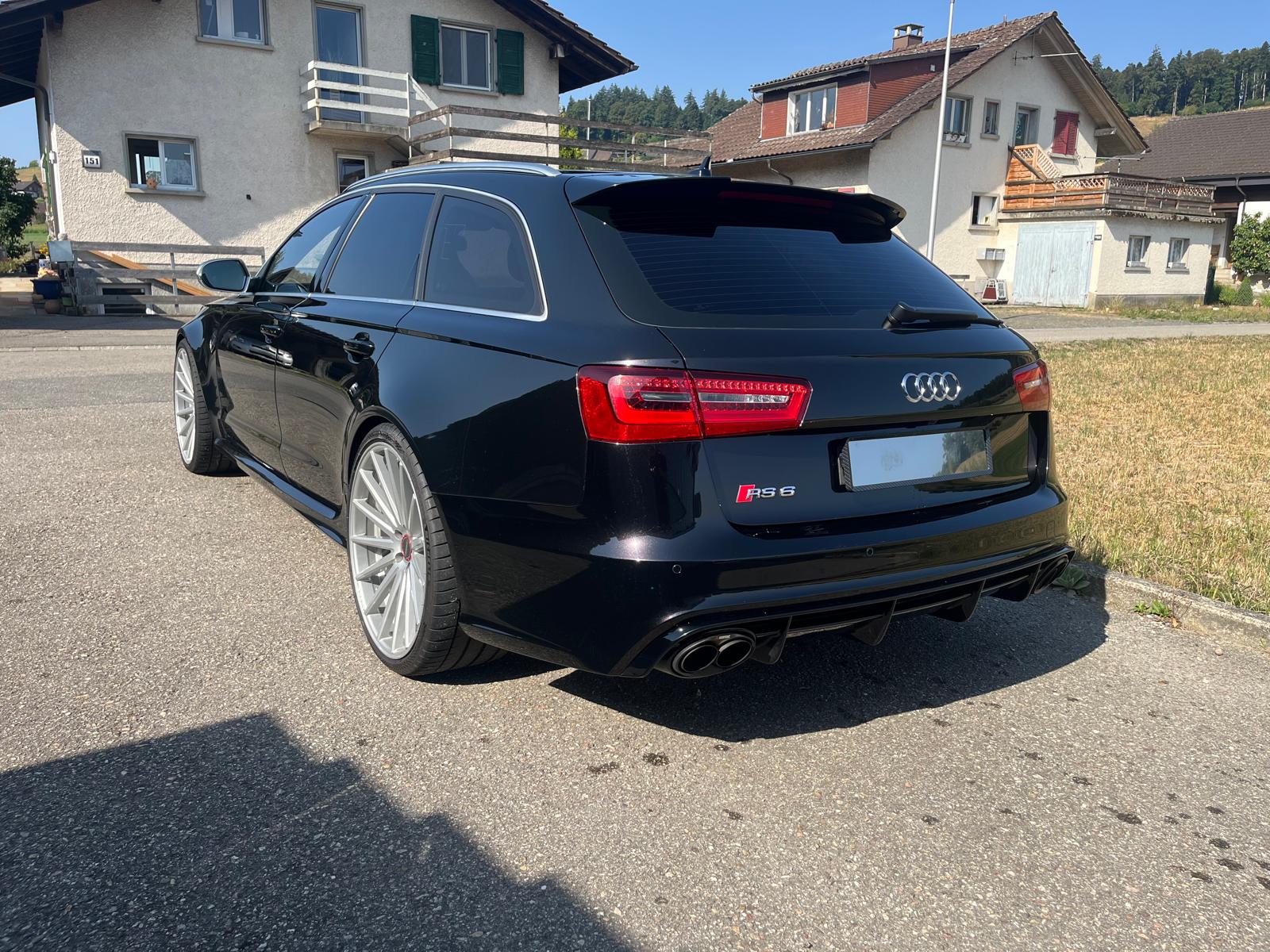 AUDI RS6 Avant 4.0 TFSI V8 quattro Tiptronic-image-25