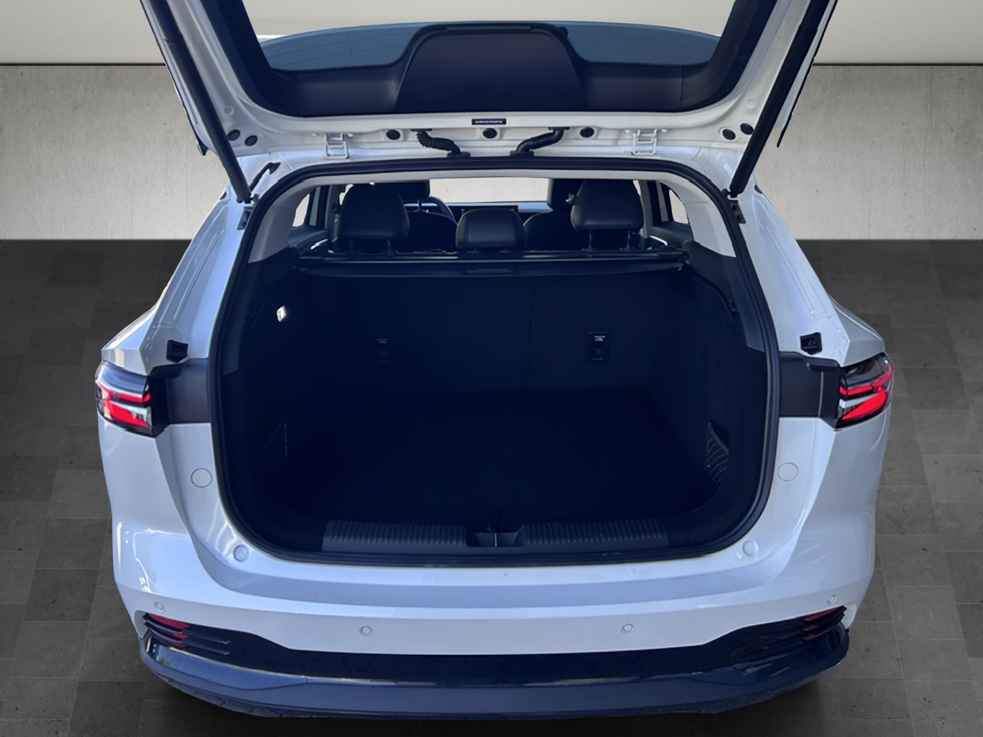 MG HS 1.5 T PHEV Luxury-image-9