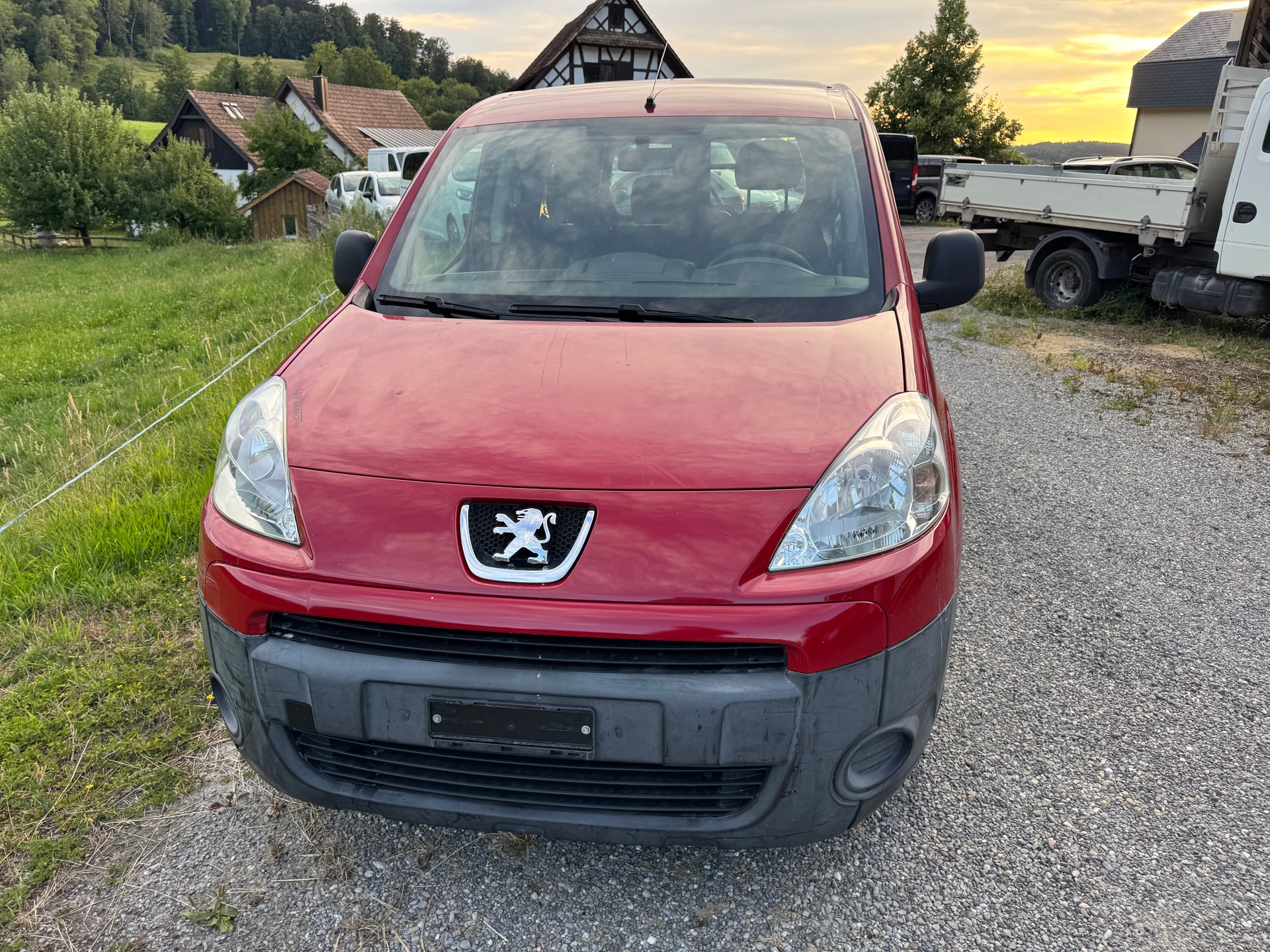 PEUGEOT Partner 1.6 HDI Urban Pack-image-4