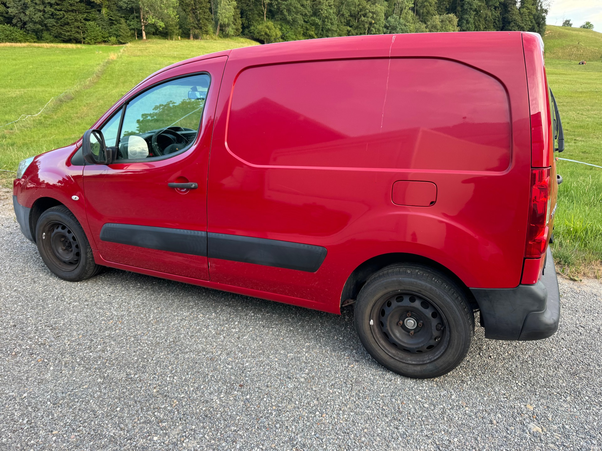 PEUGEOT Partner 1.6 HDI Urban Pack-image-5