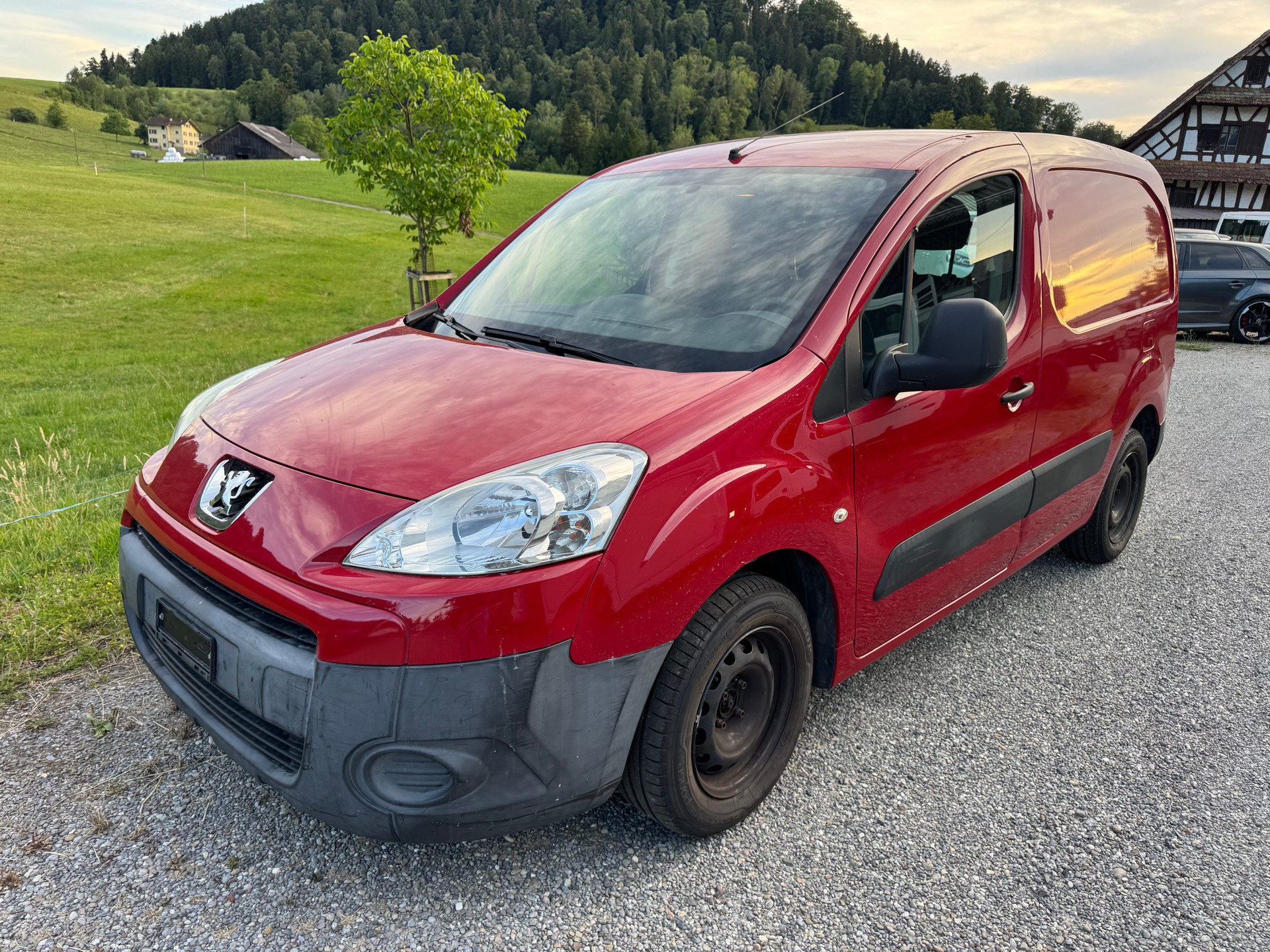 PEUGEOT Partner 1.6 HDI Urban Pack-image-3
