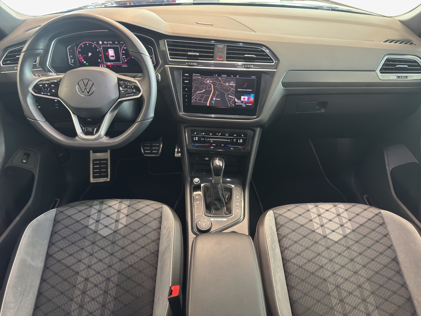 VW Tiguan 2.0TSI R-Line 4Motion DSG-image-8