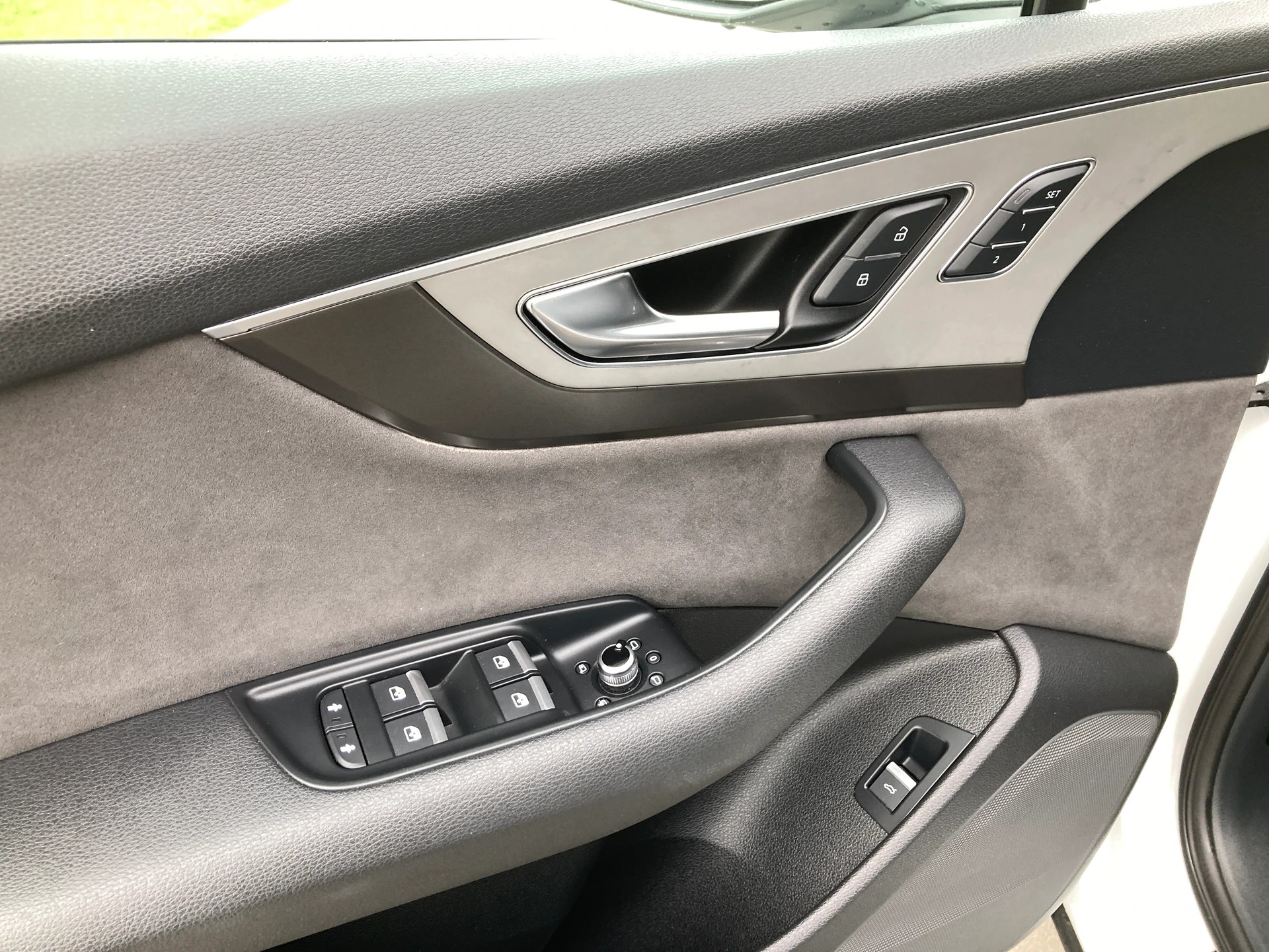 AUDI Q7 3.0 TDI ultra quattro tiptronic 7 Sitzer-image-9