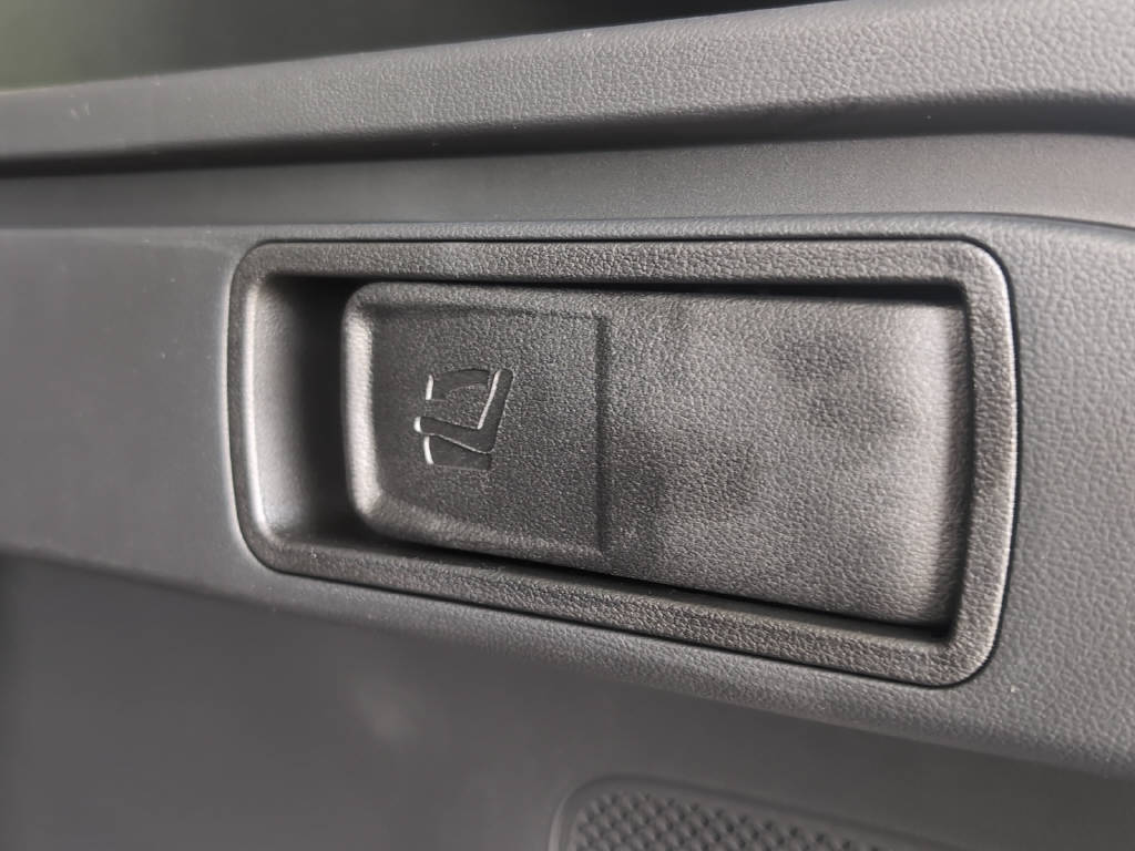 HYUNDAI TUCSON 1.6 T-GDi Hybrid Amplia 4WD-image-18
