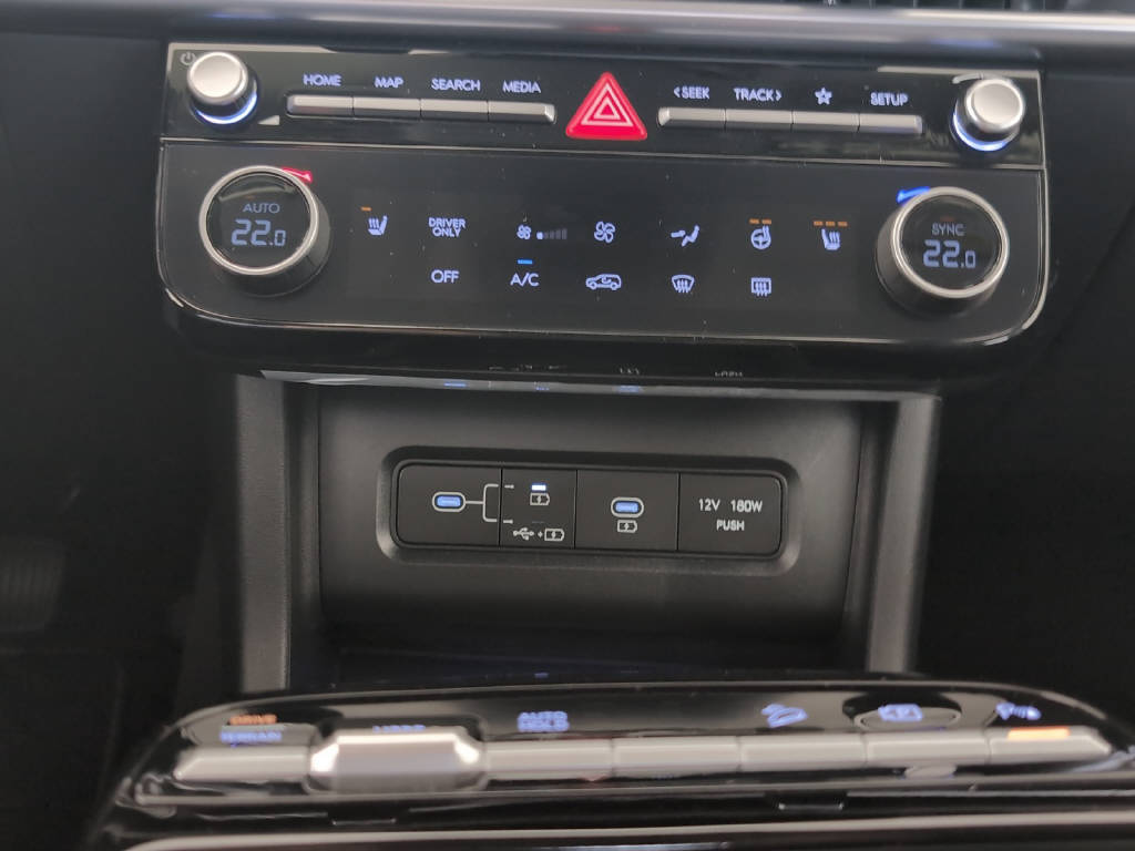 HYUNDAI TUCSON 1.6 T-GDi Hybrid Amplia 4WD-image-16