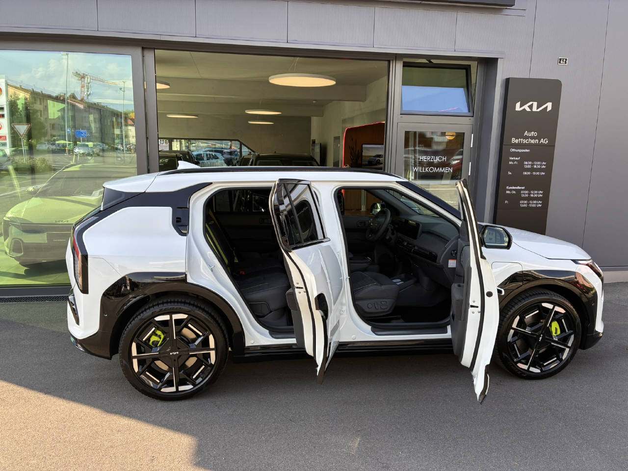 KIA EV3 81 kWh GT 4x4-image-7
