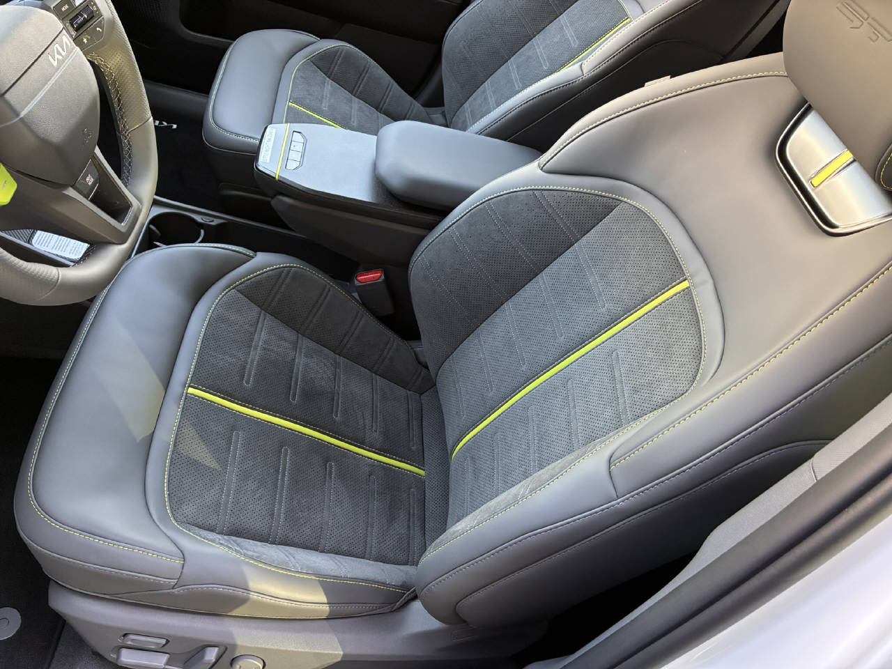 KIA EV3 81 kWh GT 4x4-image-10