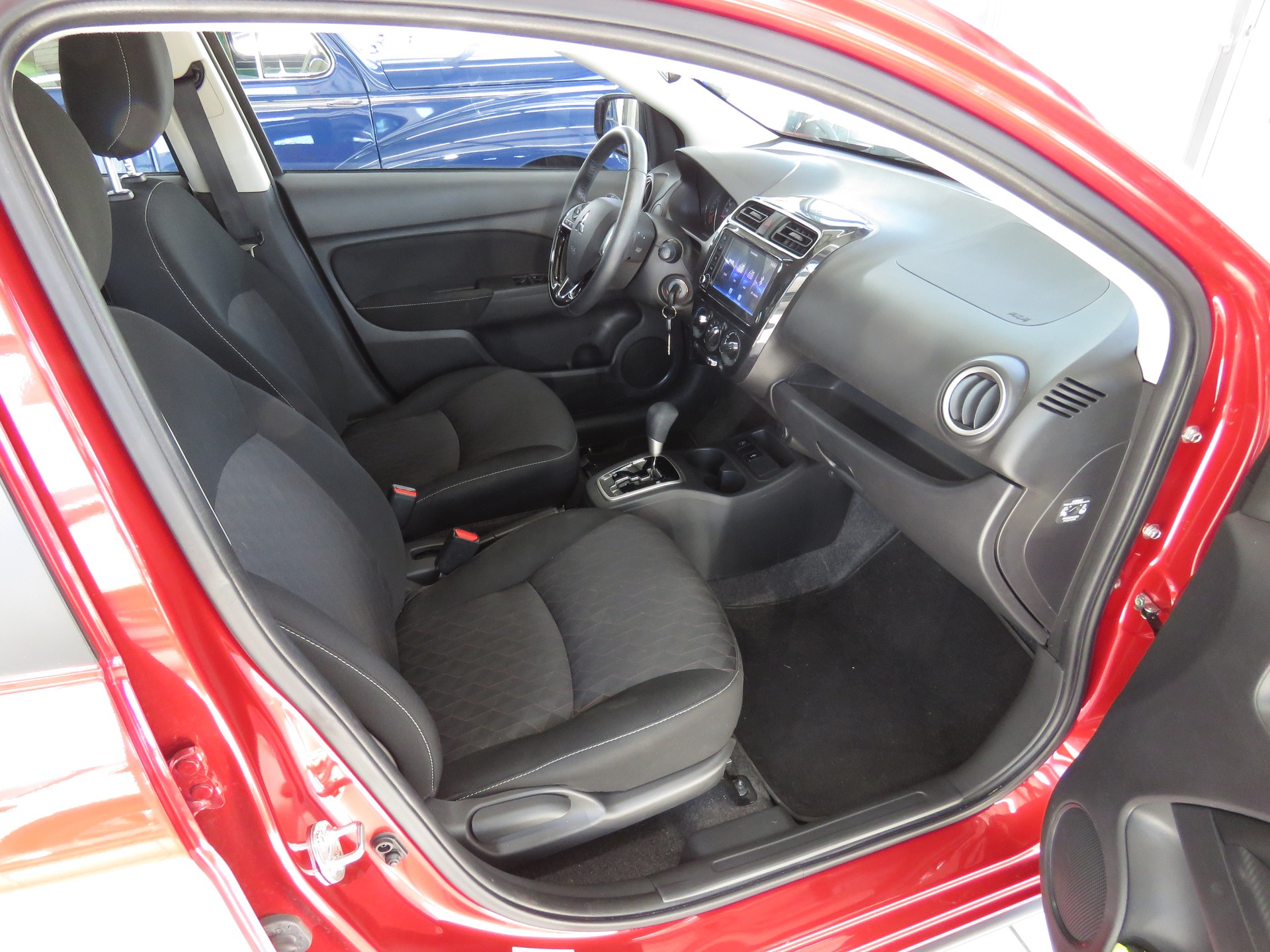 MITSUBISHI Space Star 1.2 CVT Inform (Automat)-image-10
