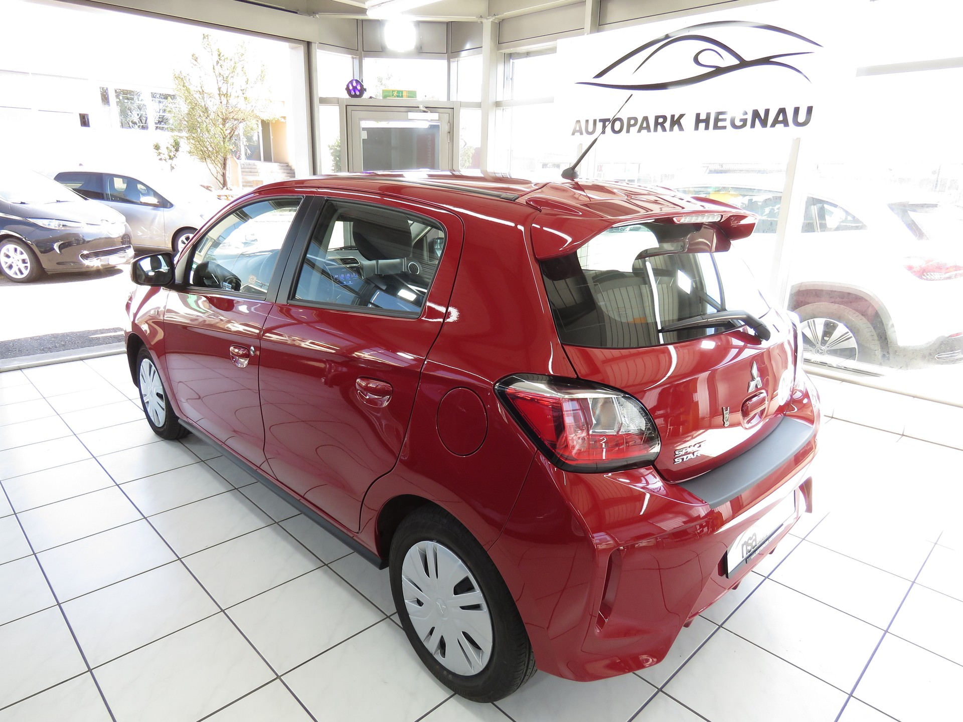 MITSUBISHI Space Star 1.2 CVT Inform (Automat)-image-3